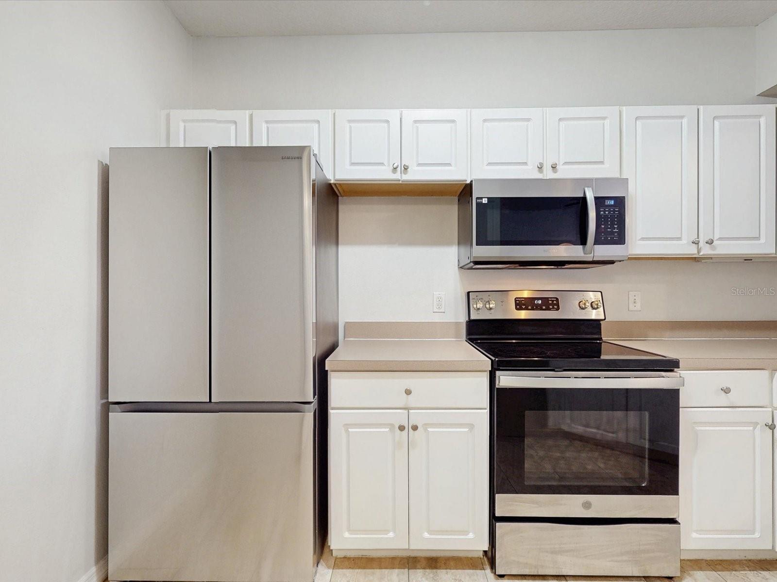 Image 7 of 27 For 5578 Metrowest Boulevard 203