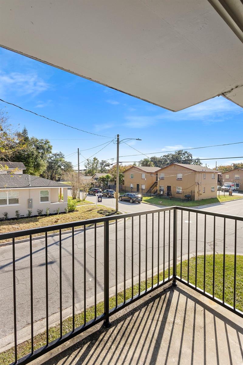 Image 18 of 26 For 901 Colyer Street A & B