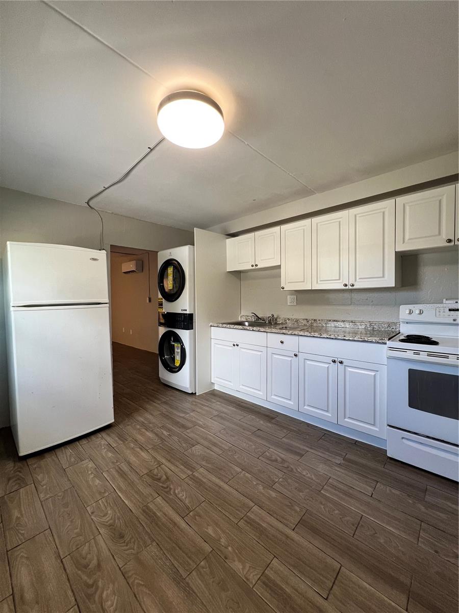 Image 27 of 32 For 901 Colyer Street A & B