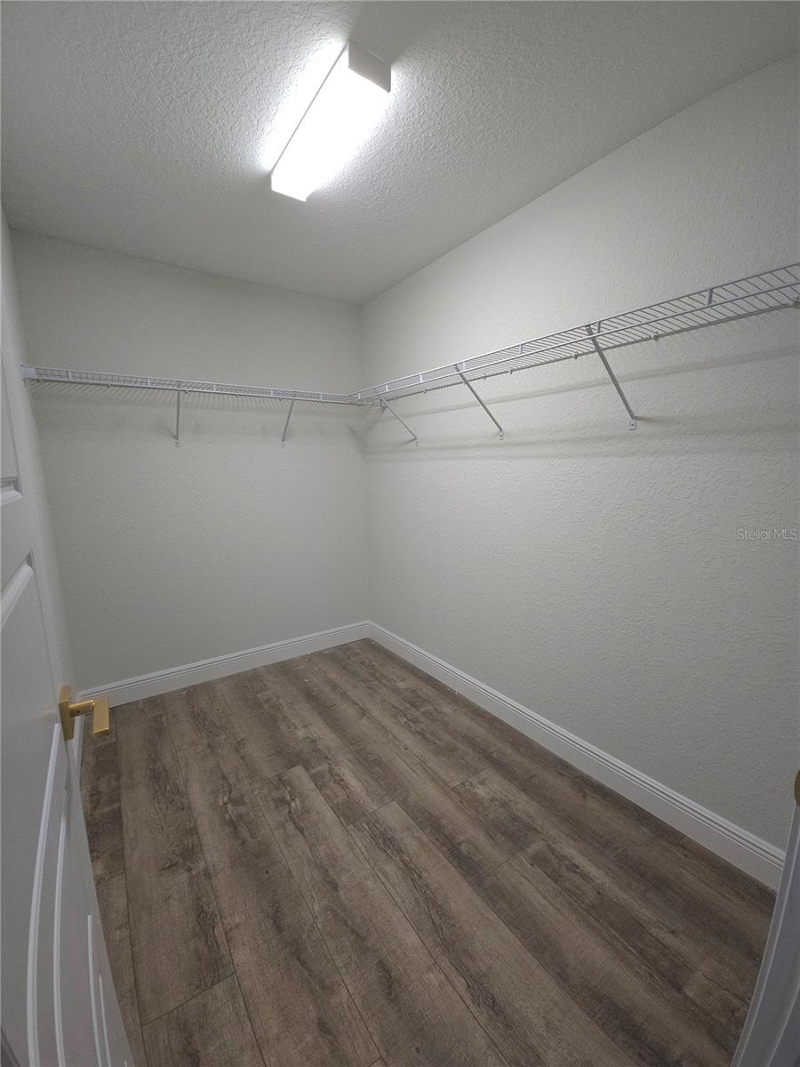 Image 8 of 14 For 9547 Sandree Drive