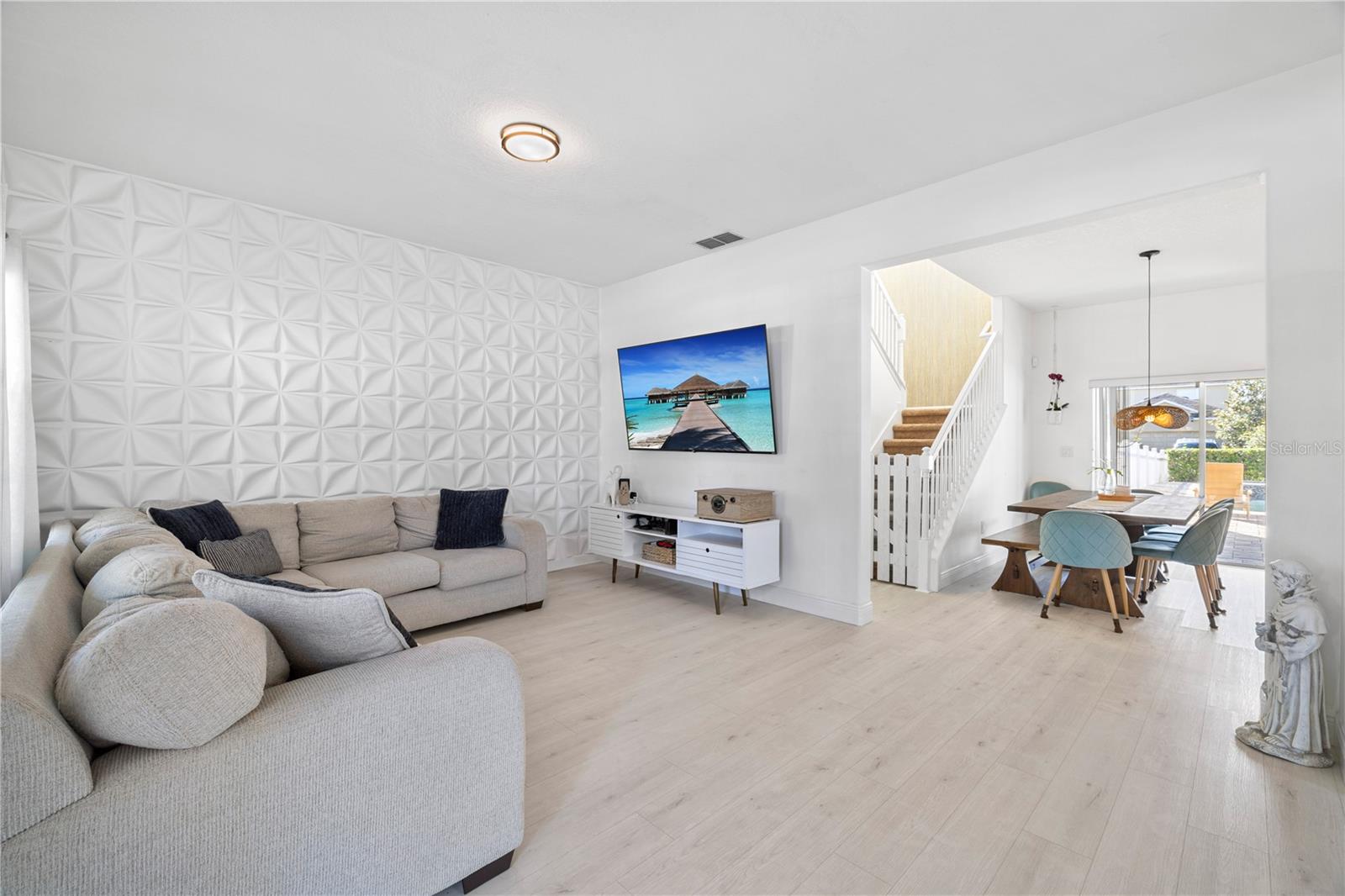 Image 7 of 59 For 5526 New Independence Parkway