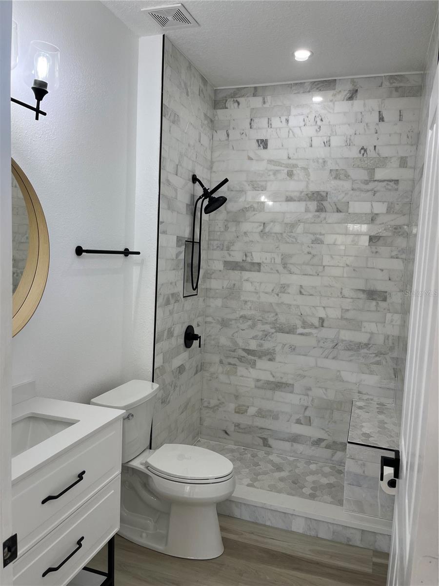 Image 10 of 16 For 550 Monroe Circle