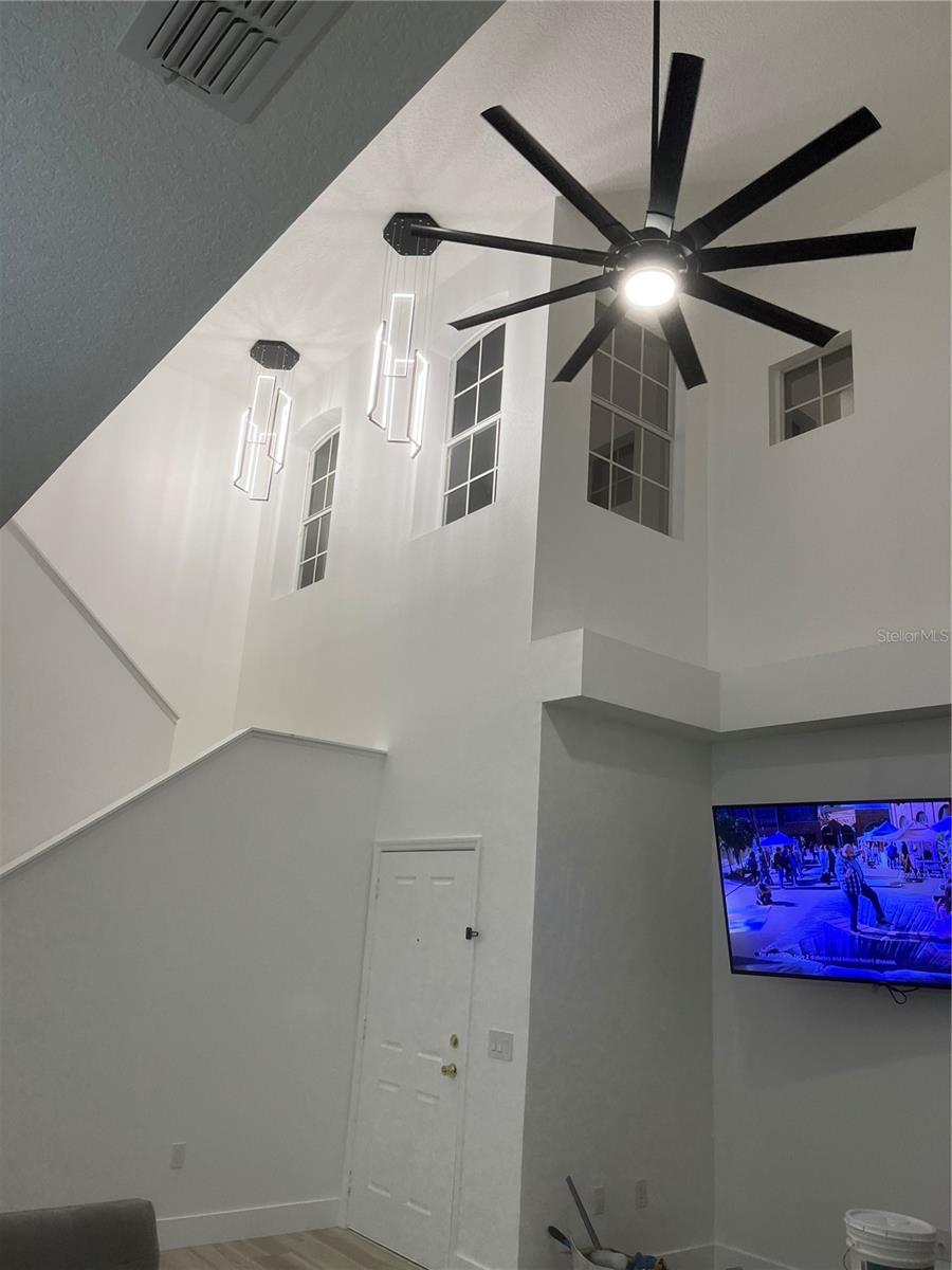 Image 12 of 16 For 550 Monroe Circle