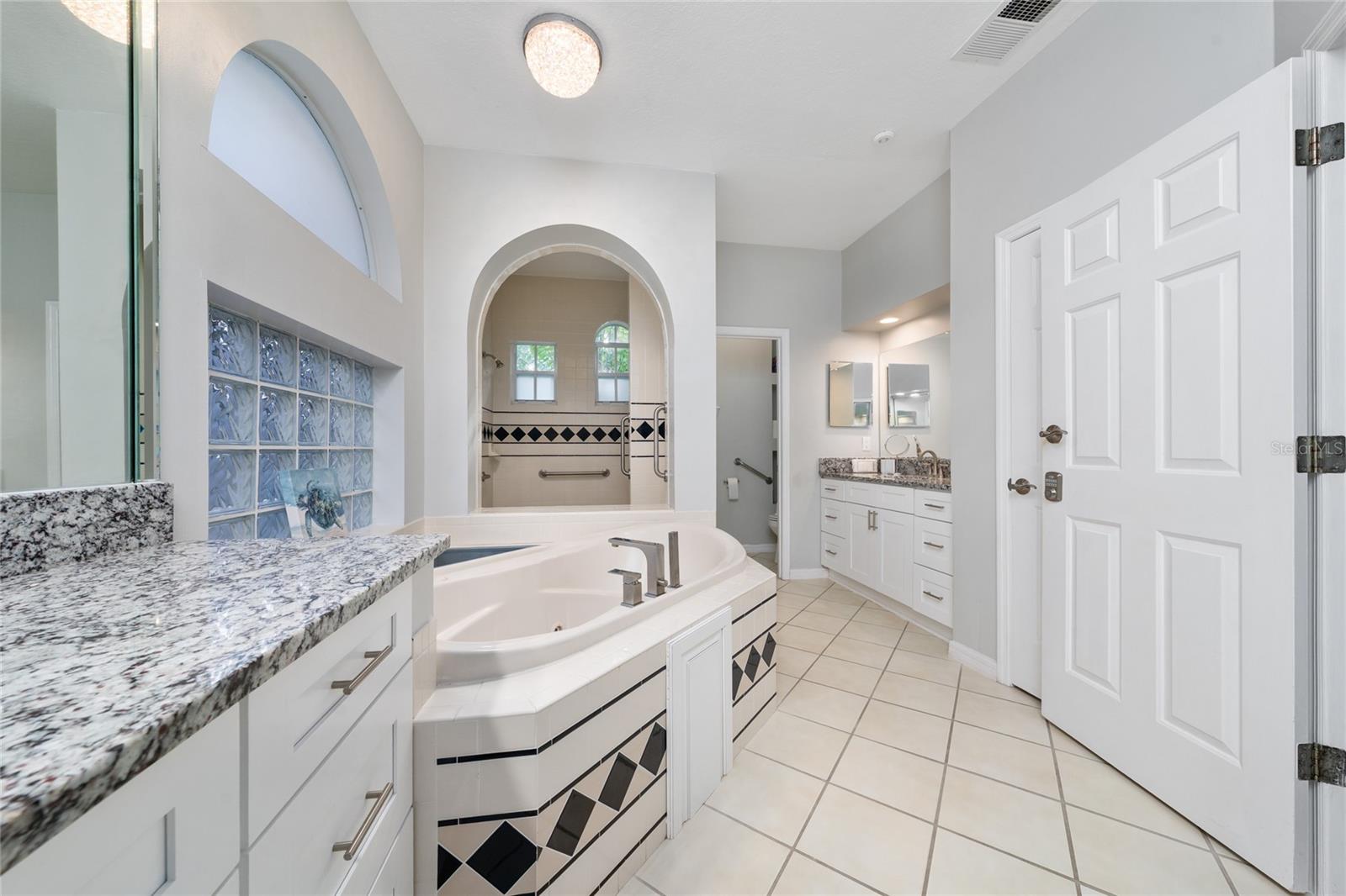 Image 27 of 51 For 7657 Mount Carmel Drive