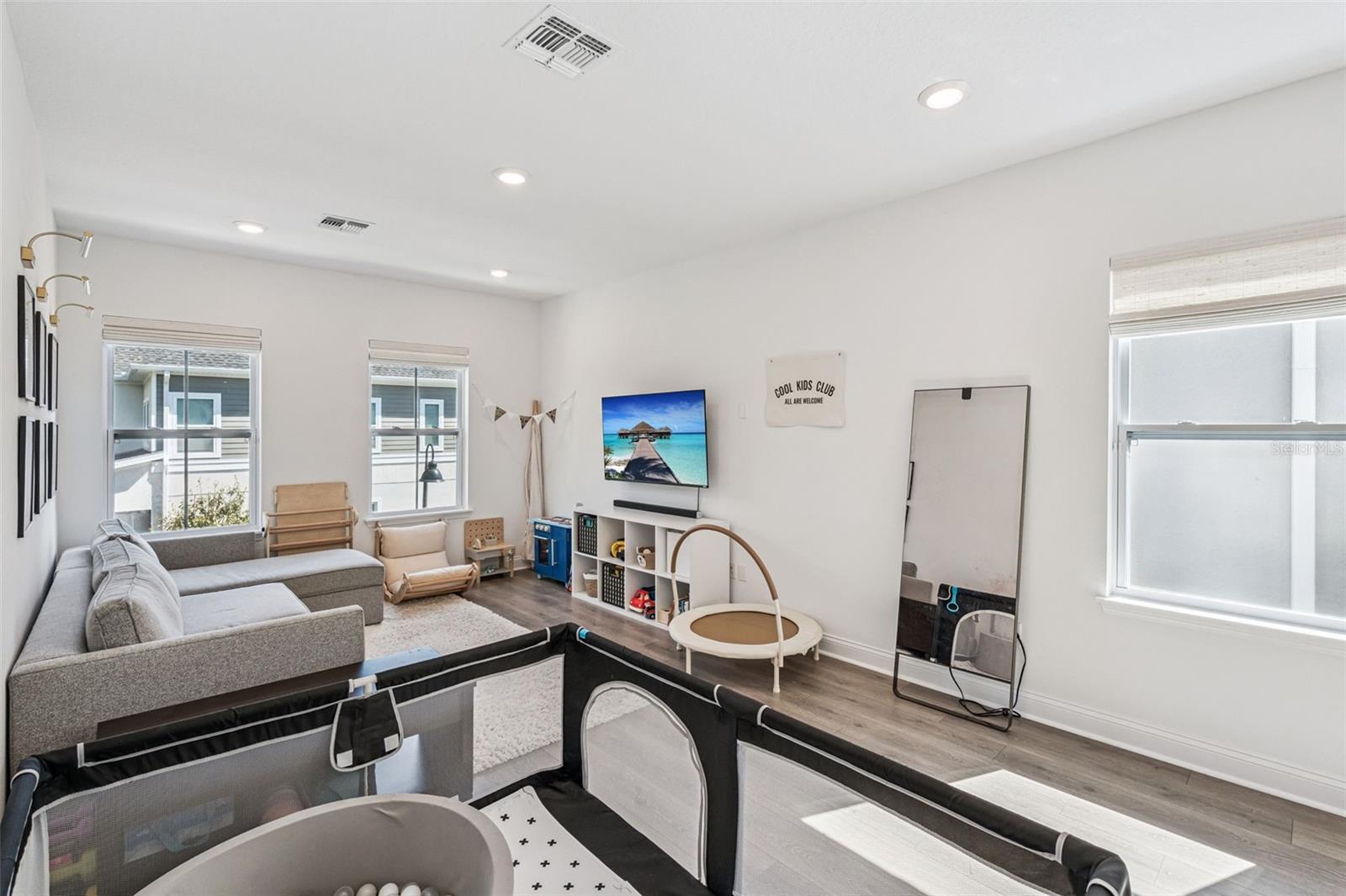 Image 26 of 63 For 534 Wishbone Lane