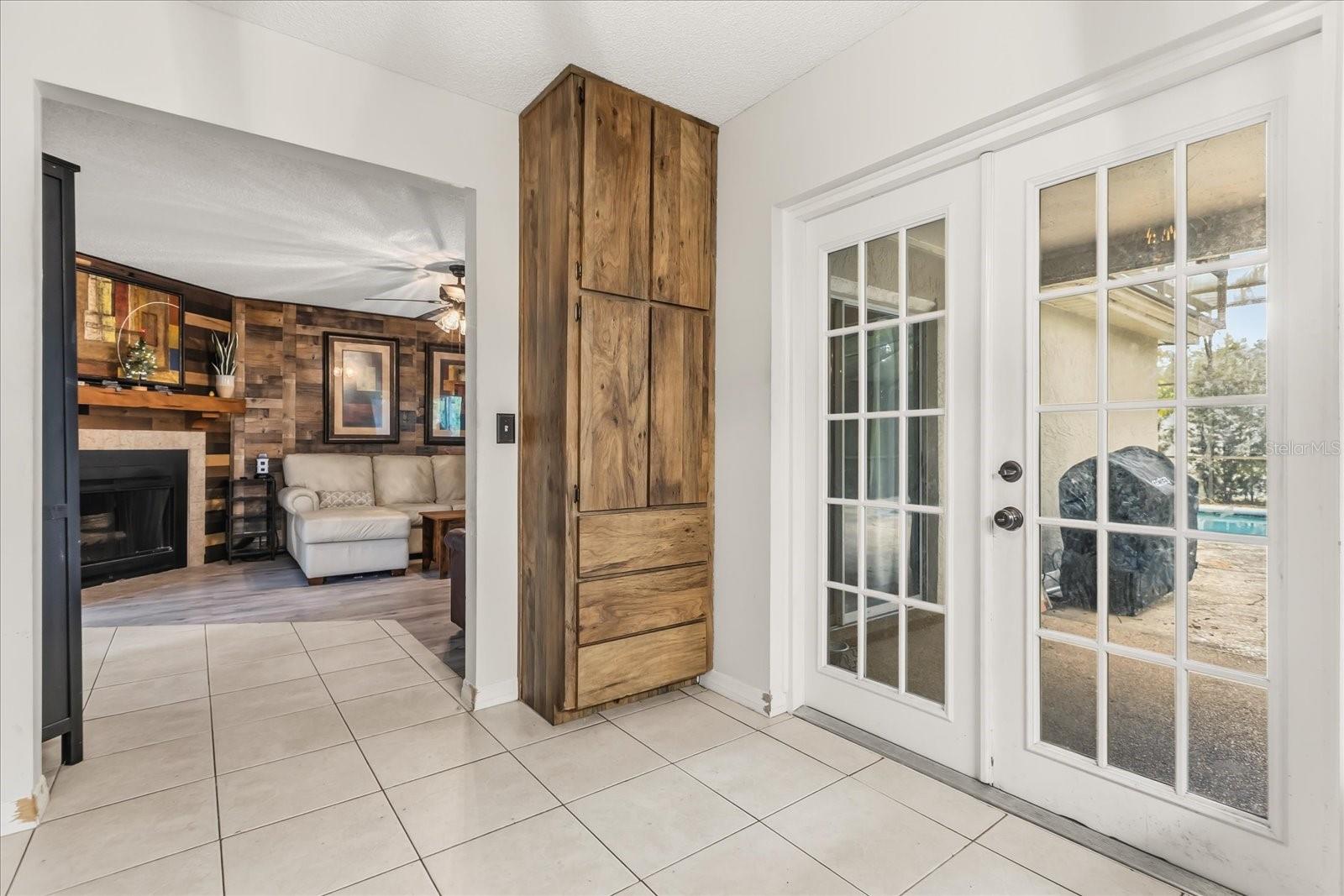 Image 10 of 36 For 3799 Sutters Mill Circle