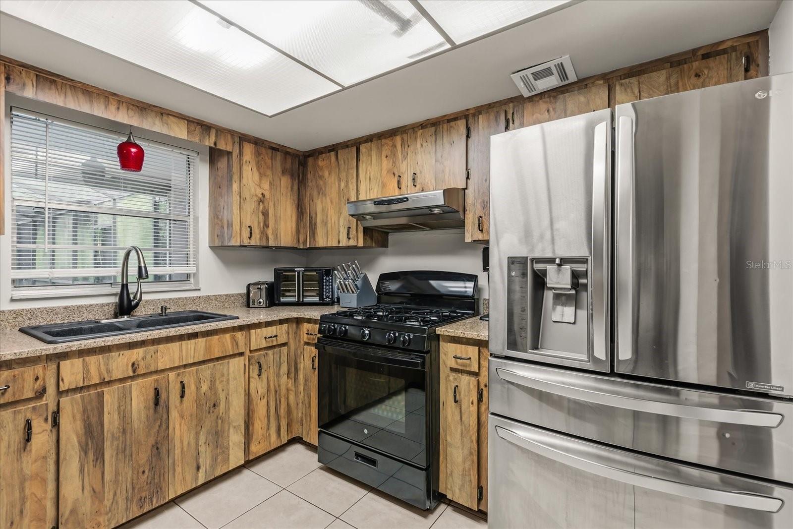 Image 13 of 36 For 3799 Sutters Mill Circle