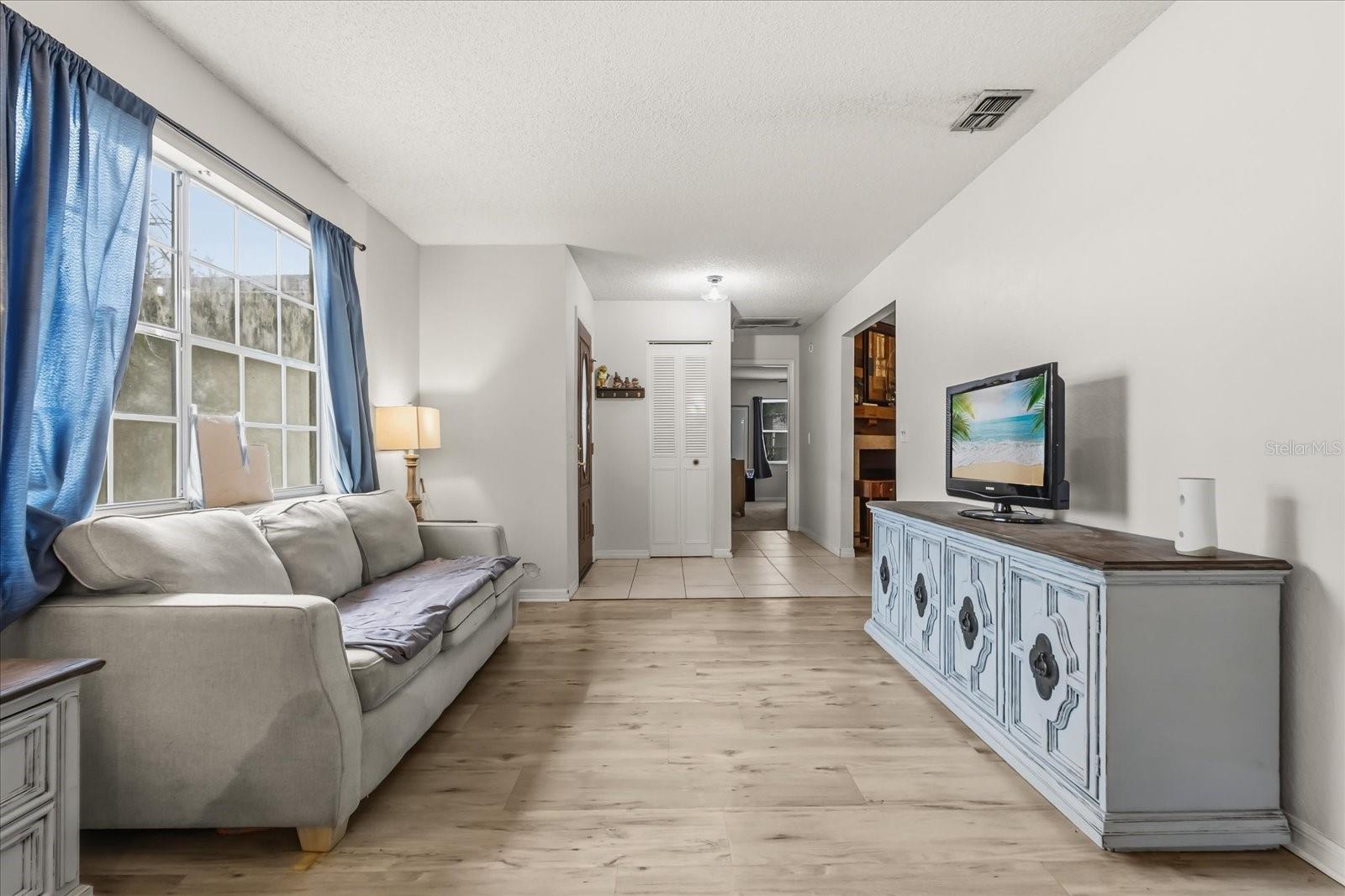 Image 18 of 36 For 3799 Sutters Mill Circle