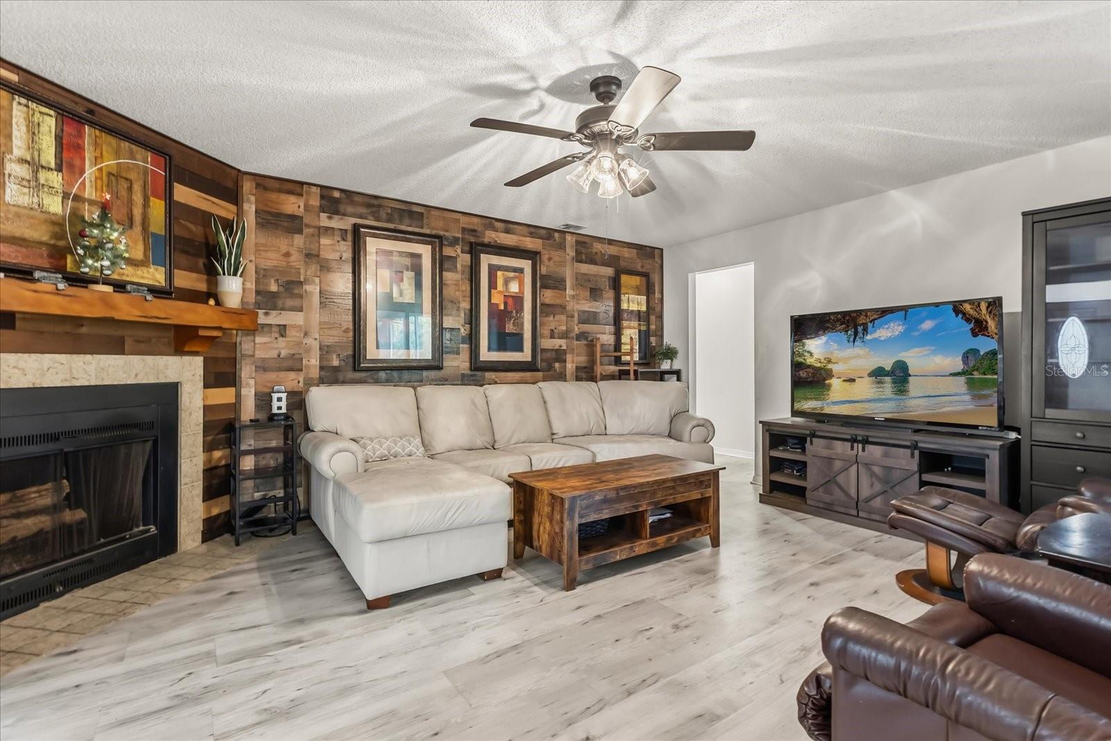 Image 6 of 36 For 3799 Sutters Mill Circle