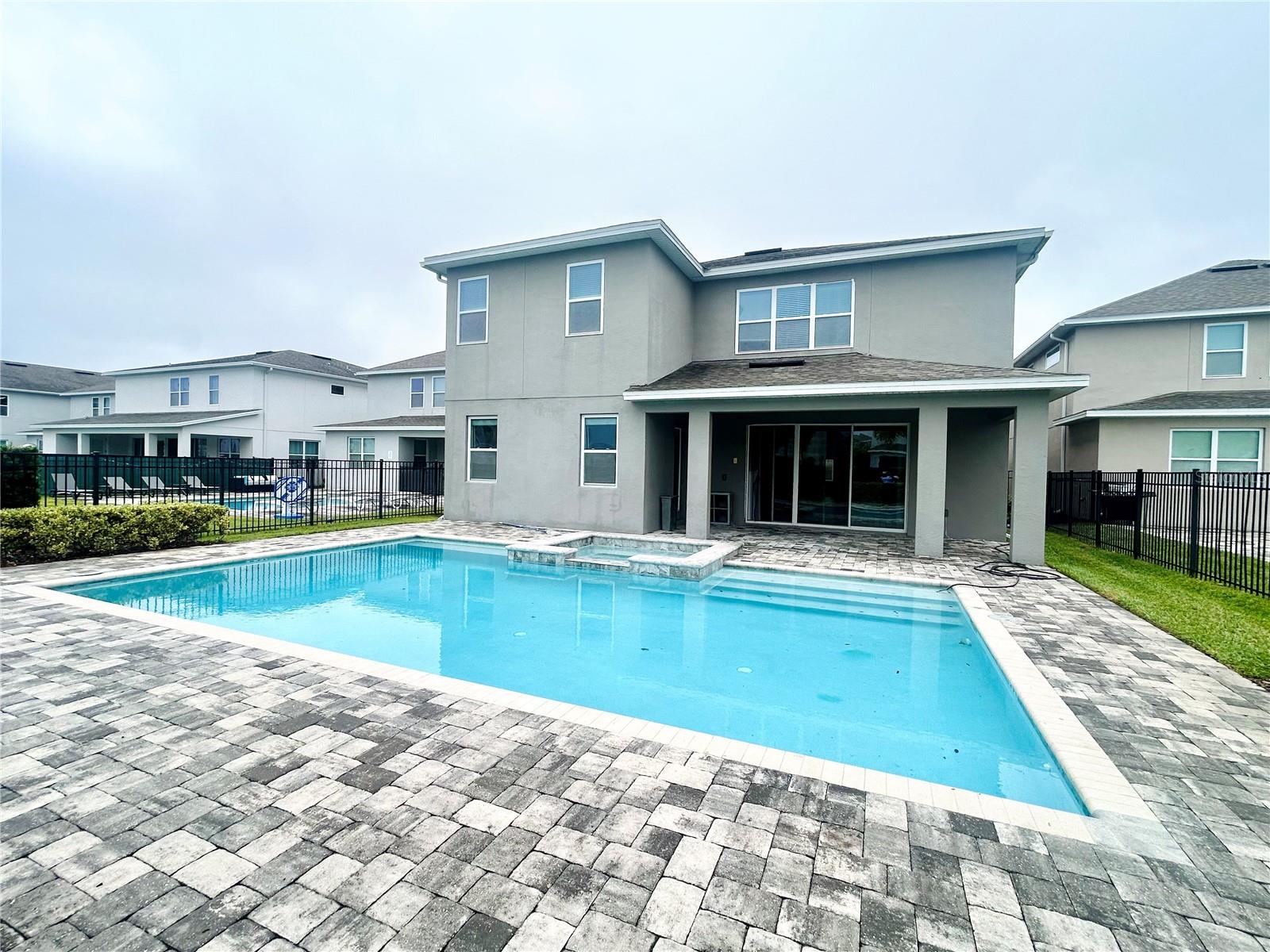 Image 3 of 11 For 281 Auburn Avenue