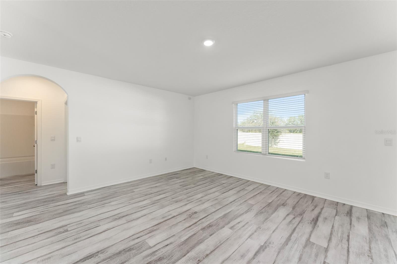 Image 15 of 47 For 540 Boardwalk Avenue