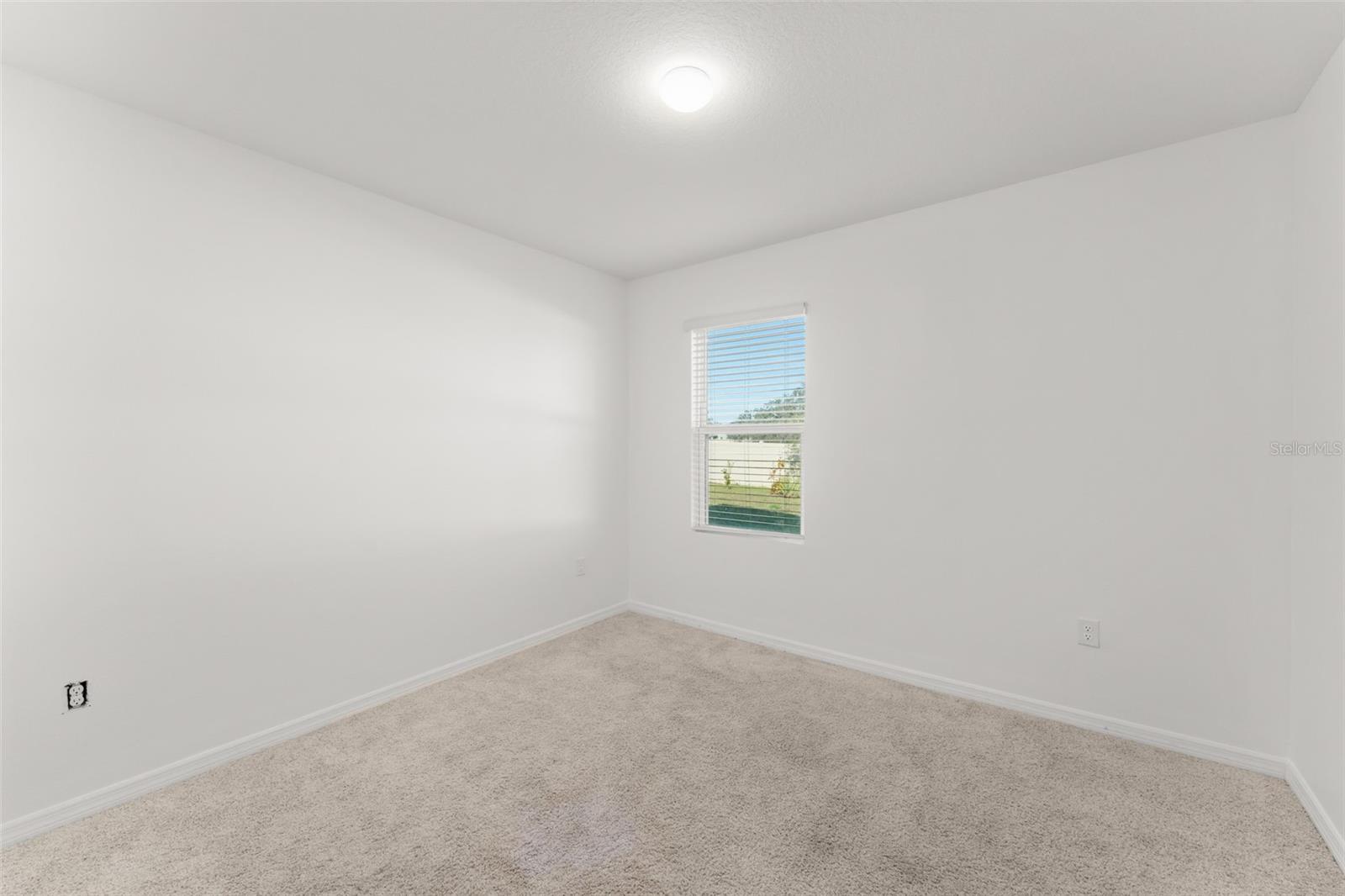 Image 16 of 47 For 540 Boardwalk Avenue