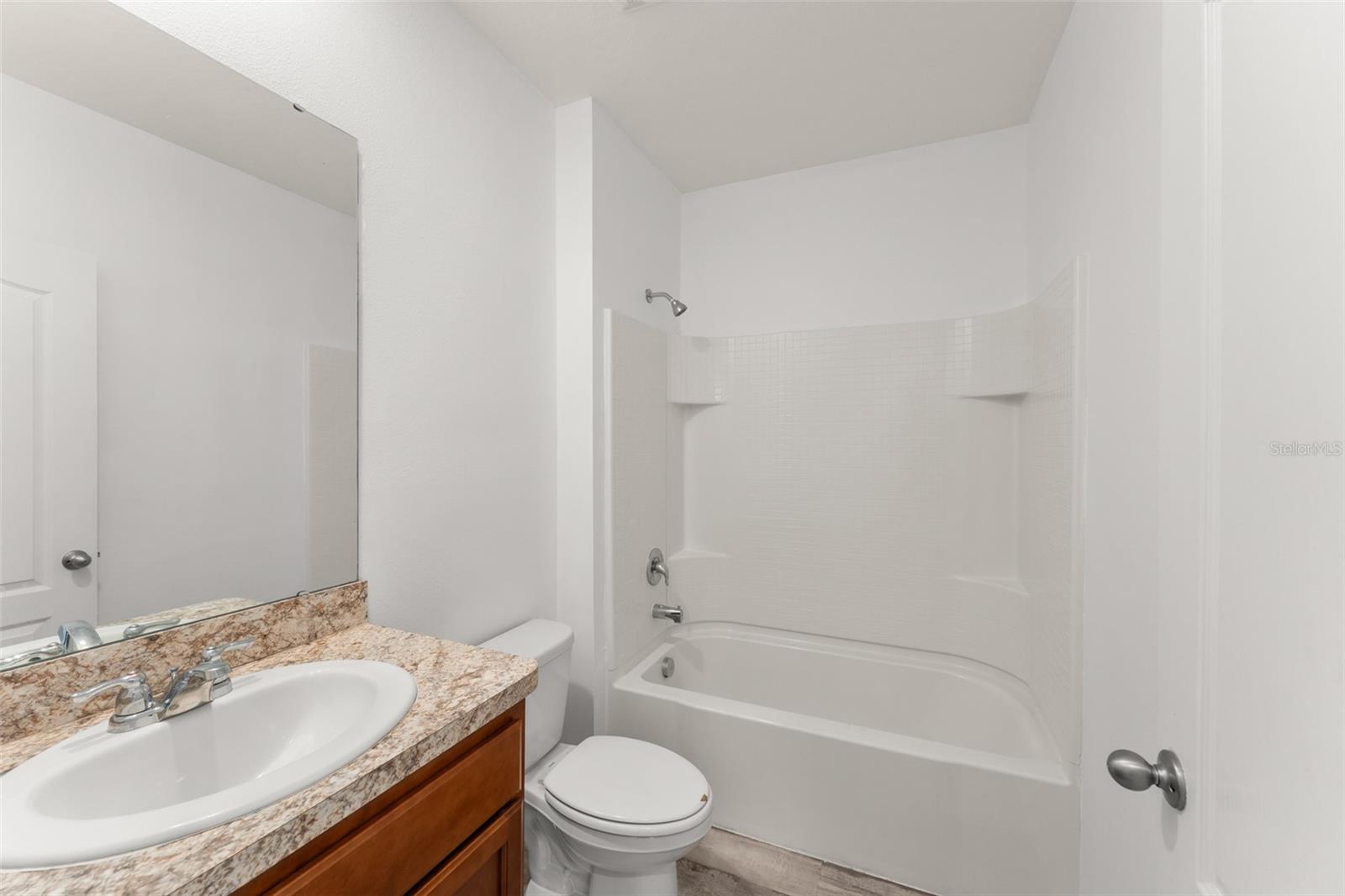 Image 18 of 47 For 540 Boardwalk Avenue