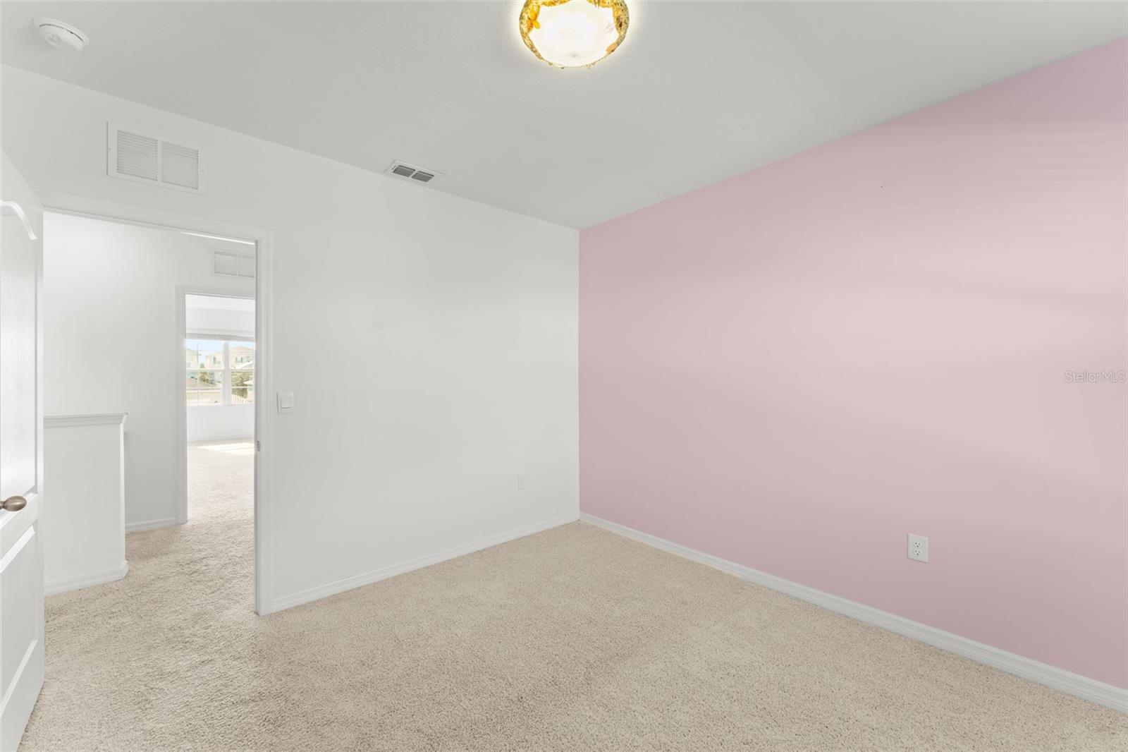 Image 22 of 47 For 540 Boardwalk Avenue