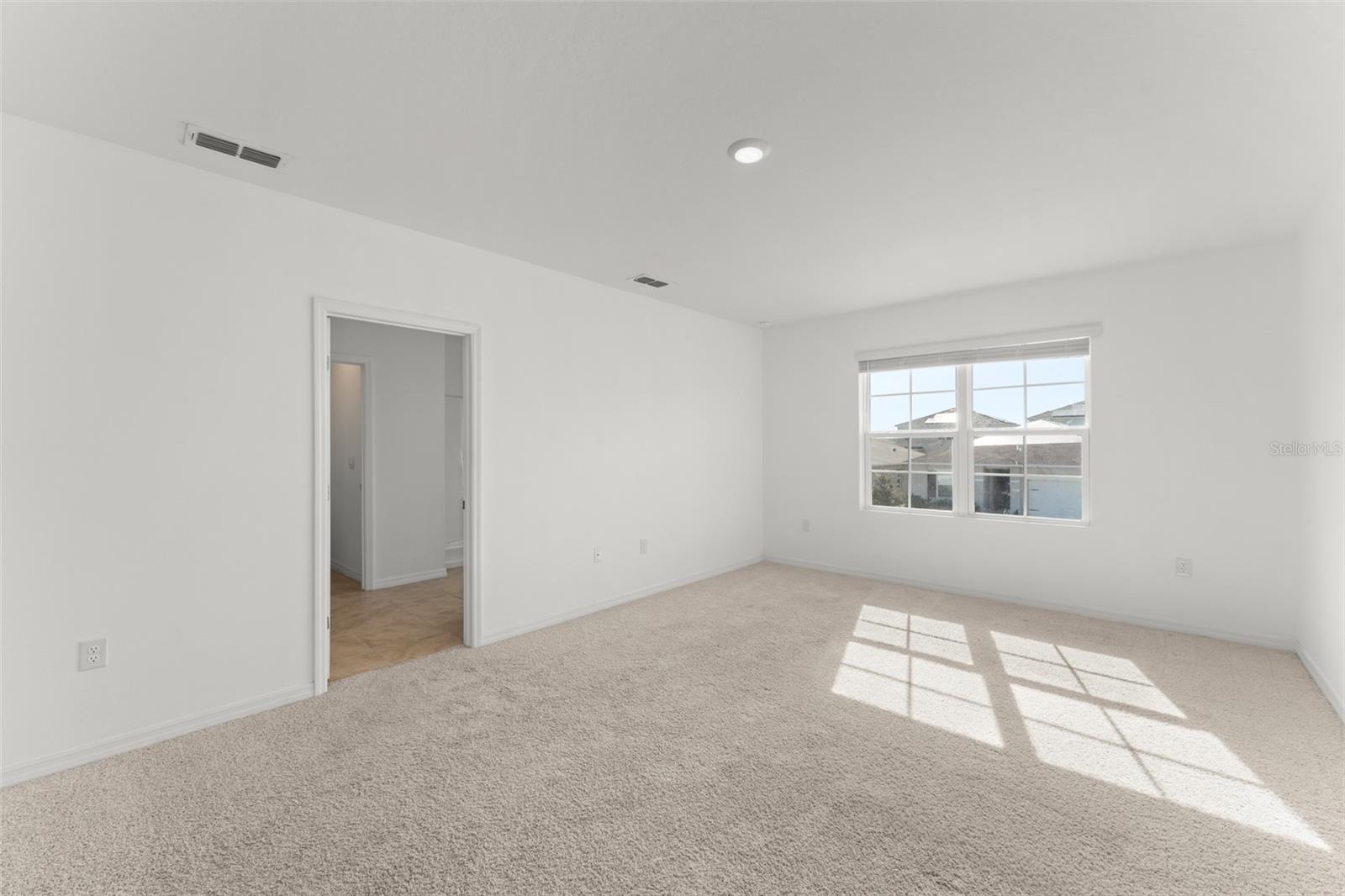 Image 25 of 47 For 540 Boardwalk Avenue