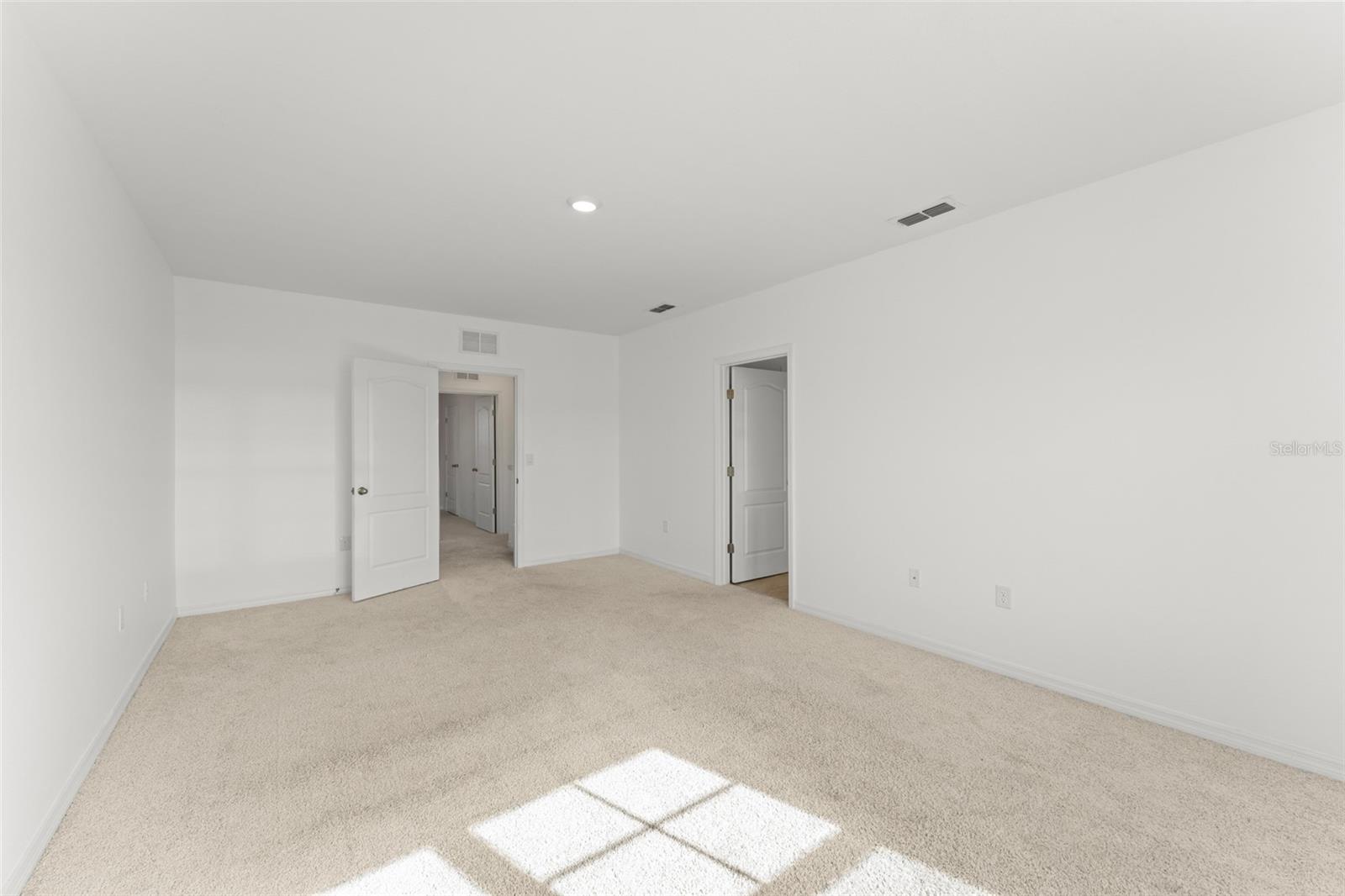 Image 26 of 47 For 540 Boardwalk Avenue