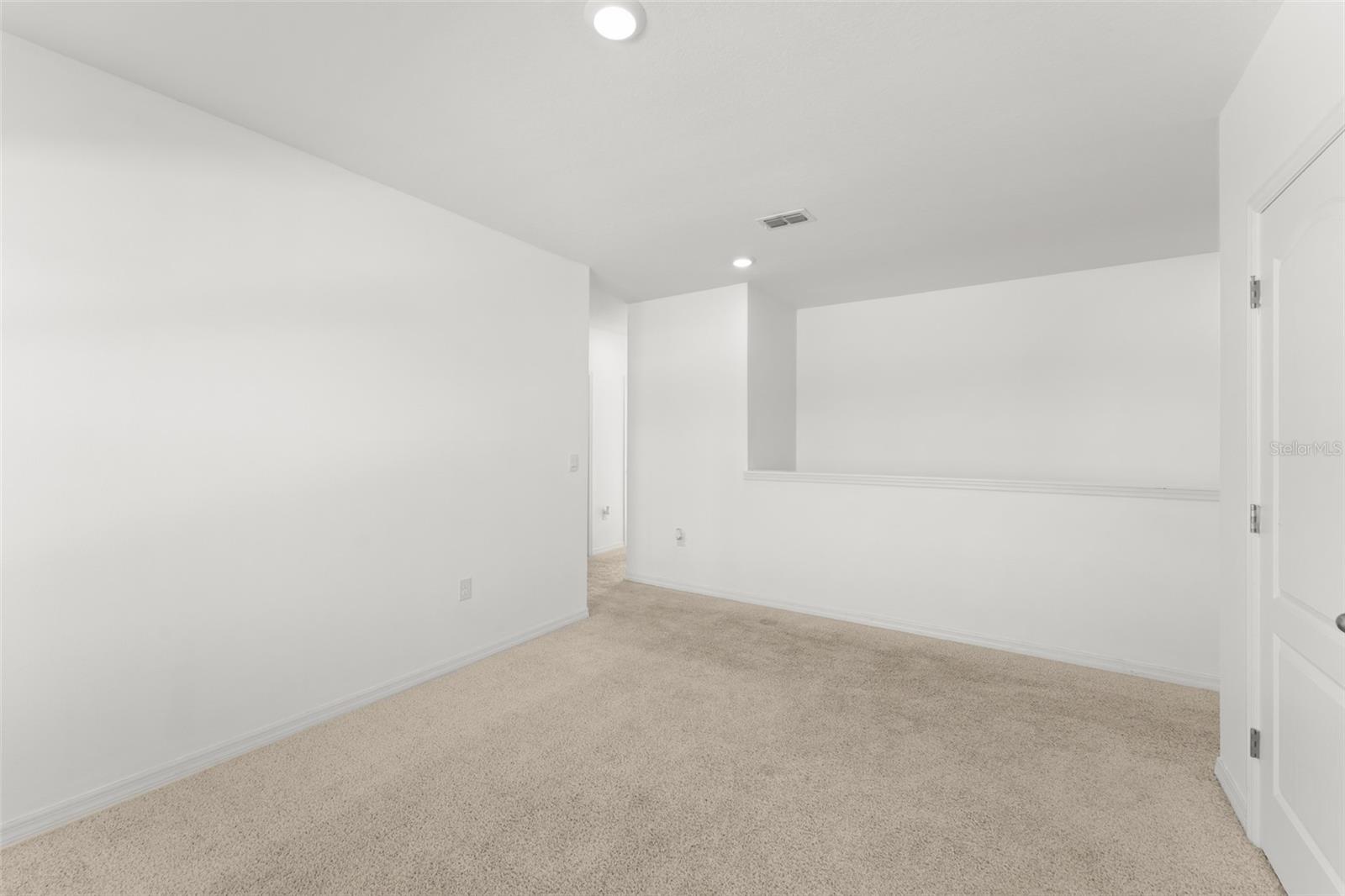 Image 34 of 47 For 540 Boardwalk Avenue