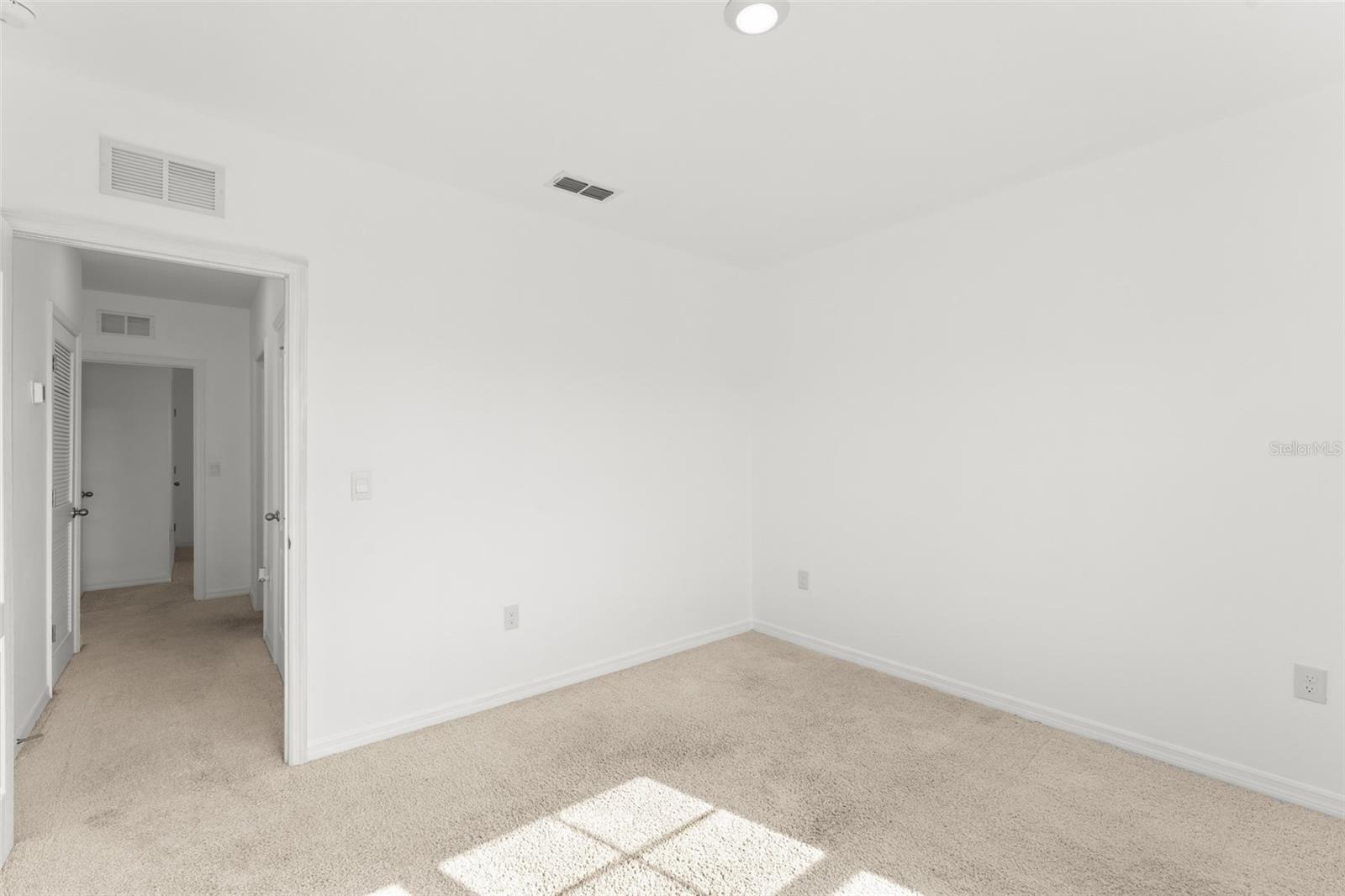 Image 40 of 47 For 540 Boardwalk Avenue