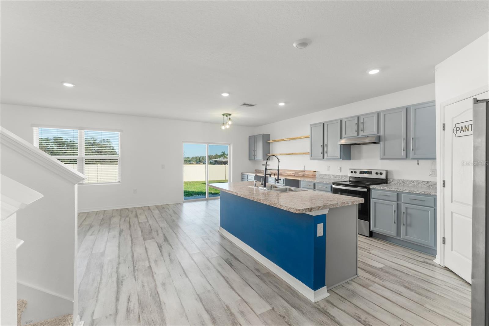 Image 5 of 47 For 540 Boardwalk Avenue