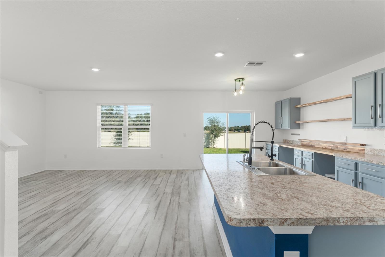 Image 6 of 47 For 540 Boardwalk Avenue