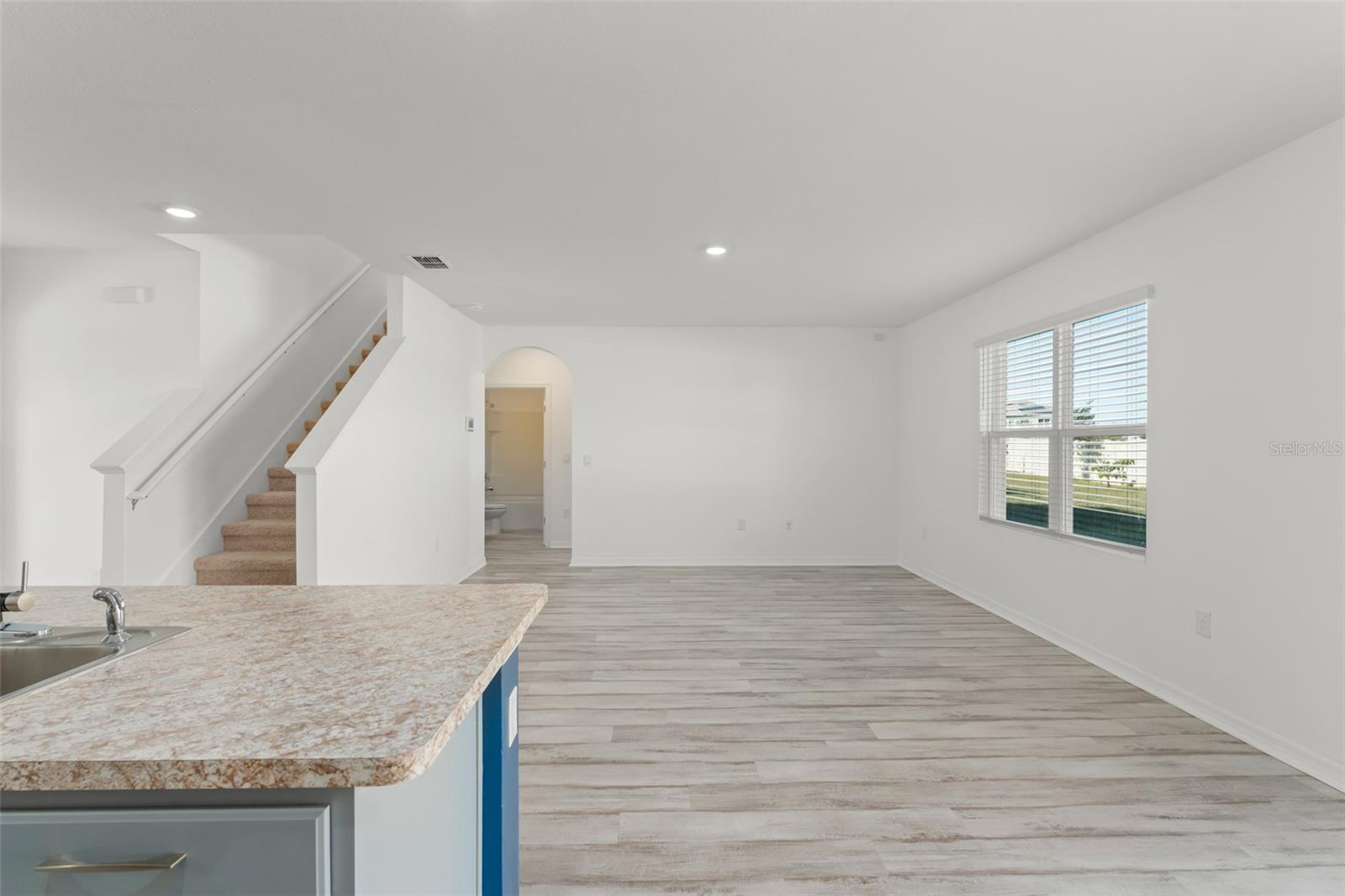 Image 9 of 47 For 540 Boardwalk Avenue