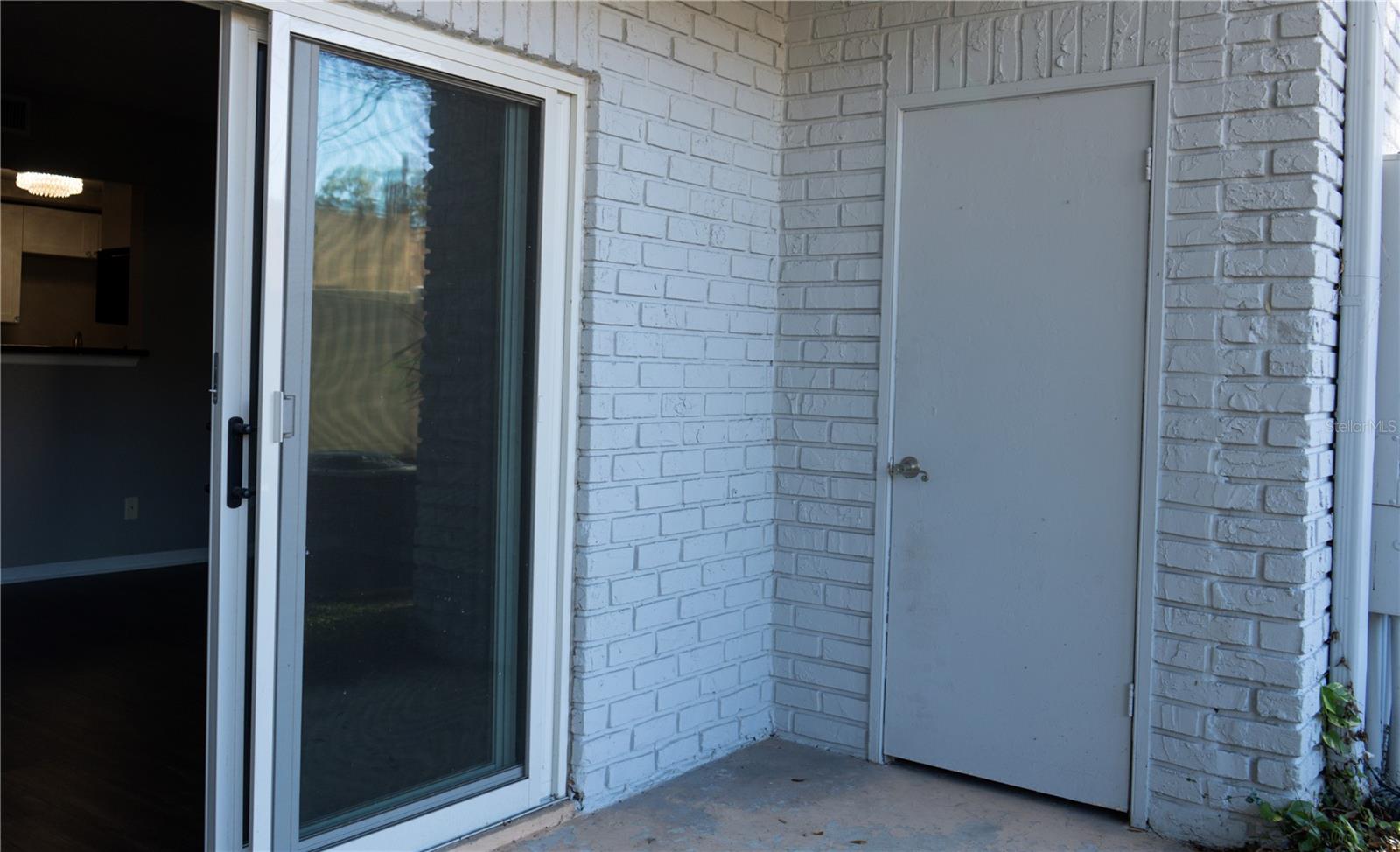 Image 21 of 30 For 151 Lewfield Circle 4