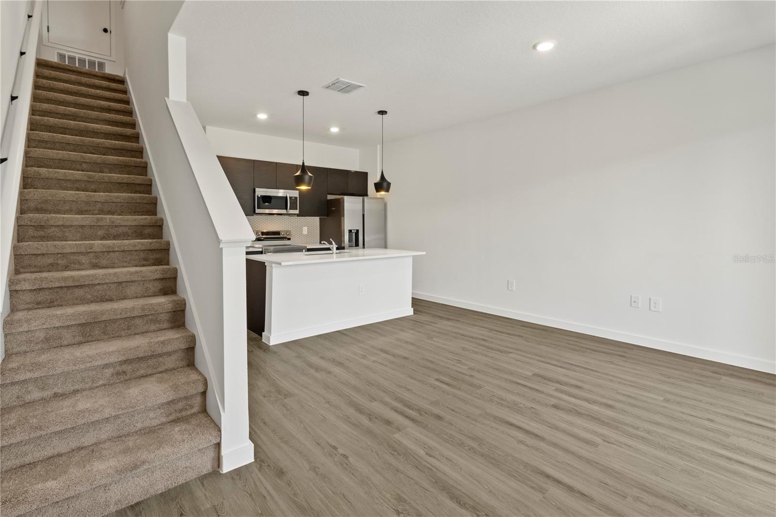 Image 10 of 19 For 3248 Energy Drive