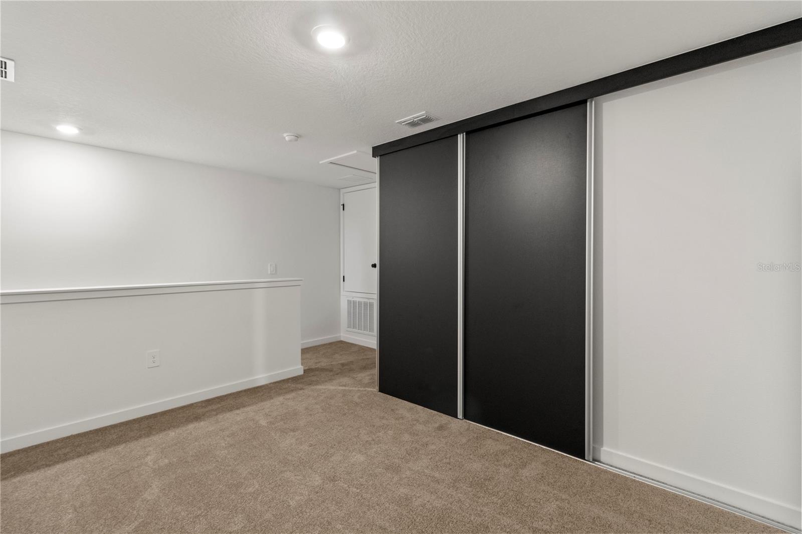 Image 12 of 19 For 3248 Energy Drive