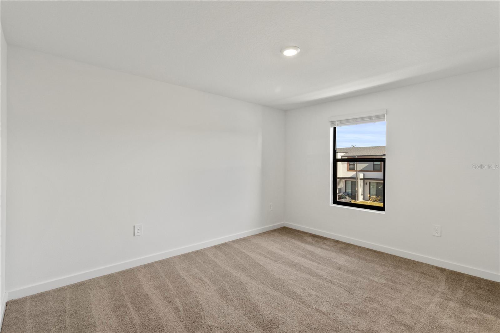 Image 17 of 19 For 3248 Energy Drive