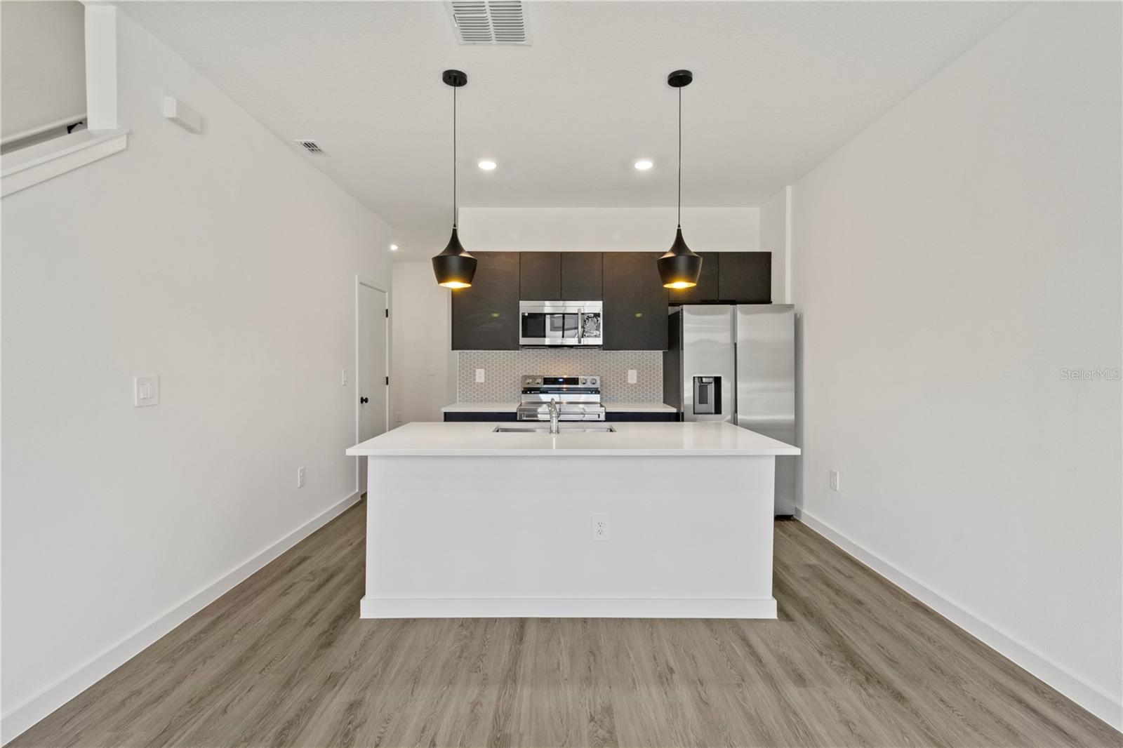 Image 3 of 19 For 3248 Energy Drive