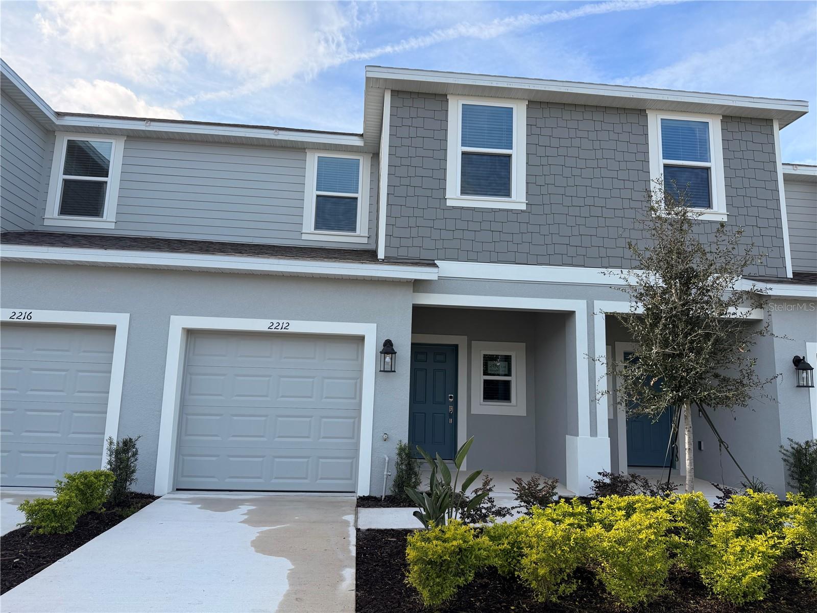 Image 2 of 21 For 2212 Portrait Street