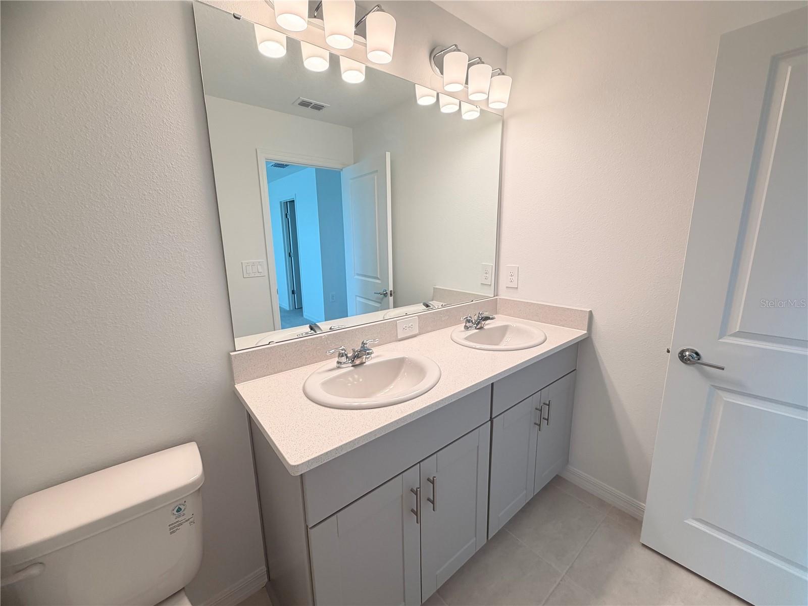 Image 20 of 21 For 2212 Portrait Street