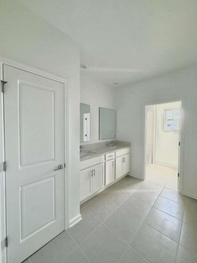 Image 31 of 41 For 5664 Lemon Grass Street