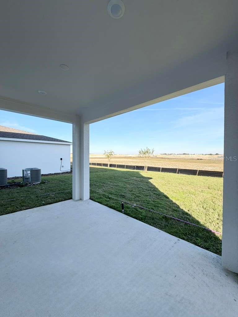 Image 32 of 41 For 5664 Lemon Grass Street