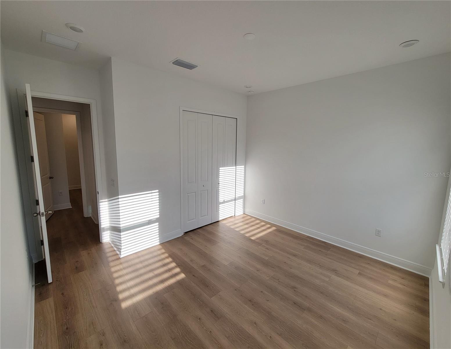 Image 13 of 36 For 15627 Vetta Drive