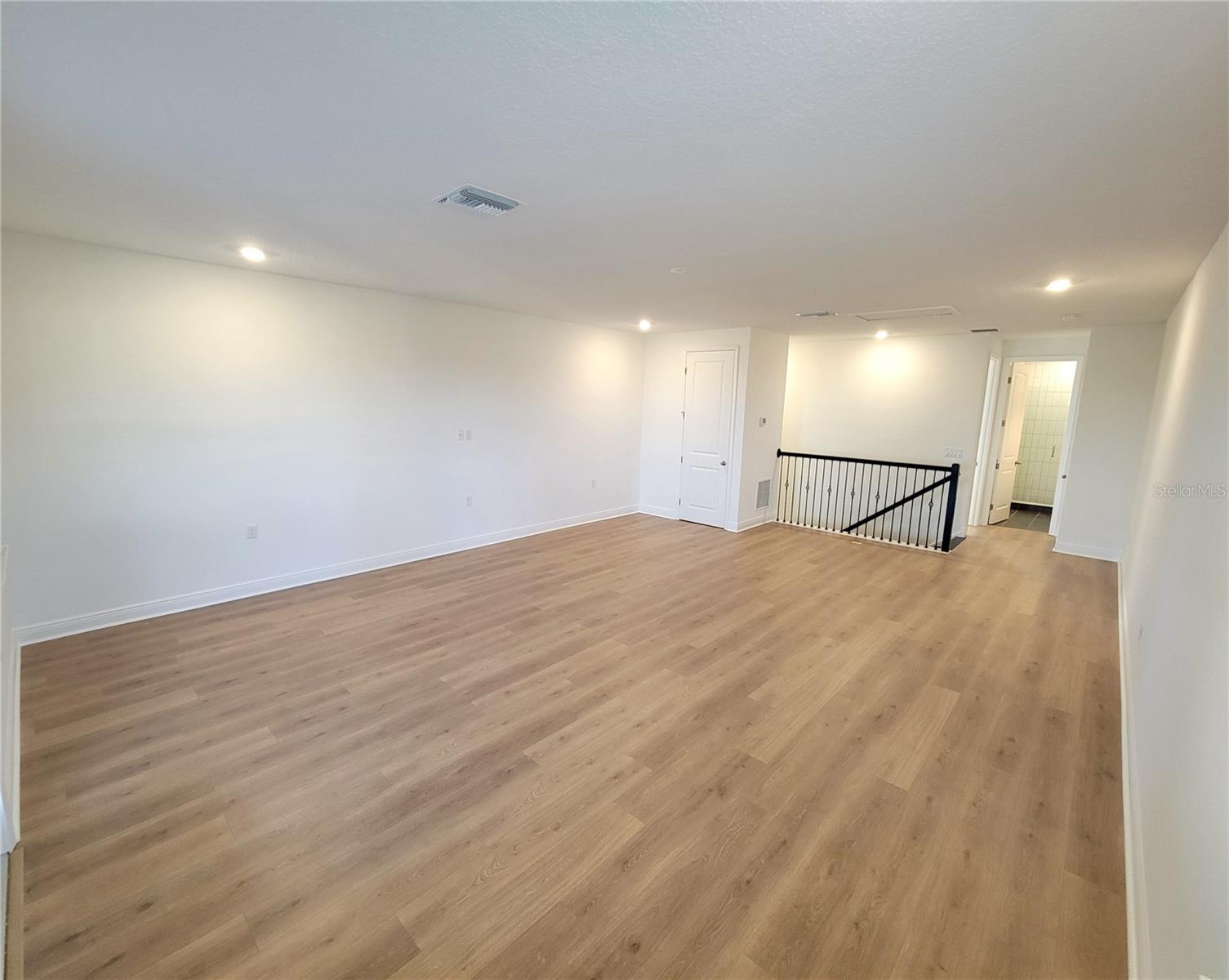 Image 23 of 36 For 15627 Vetta Drive