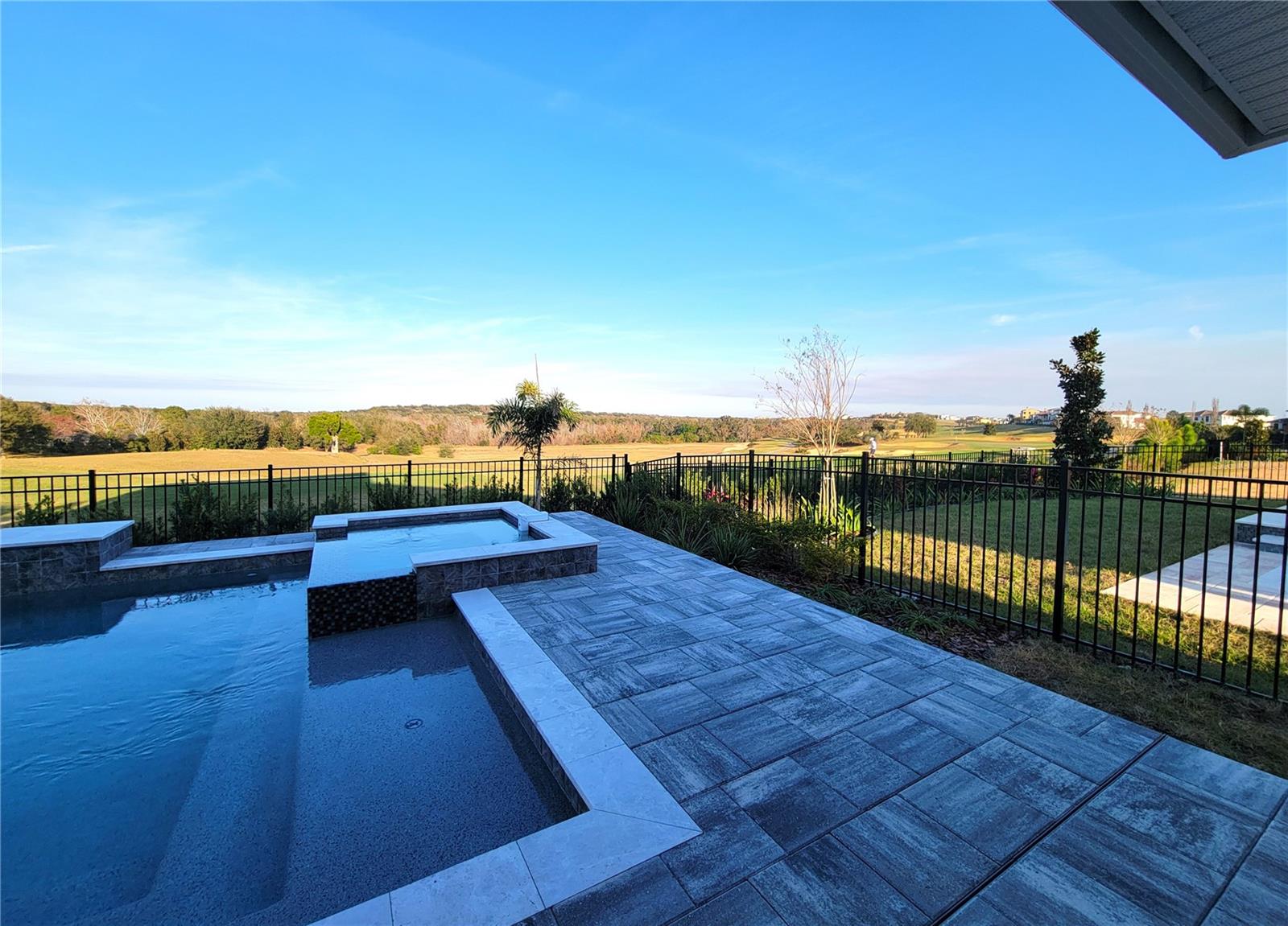 Image 30 of 36 For 15627 Vetta Drive