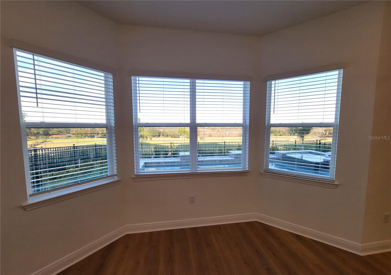 Image 8 of 36 For 15627 Vetta Drive