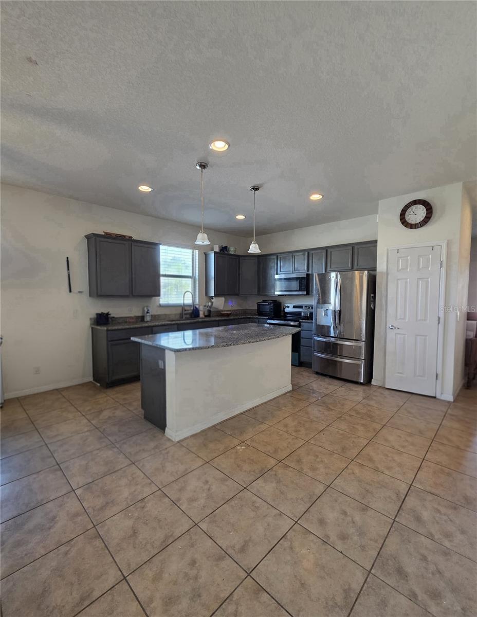 Image 7 of 21 For 8816 Ashland Avenue