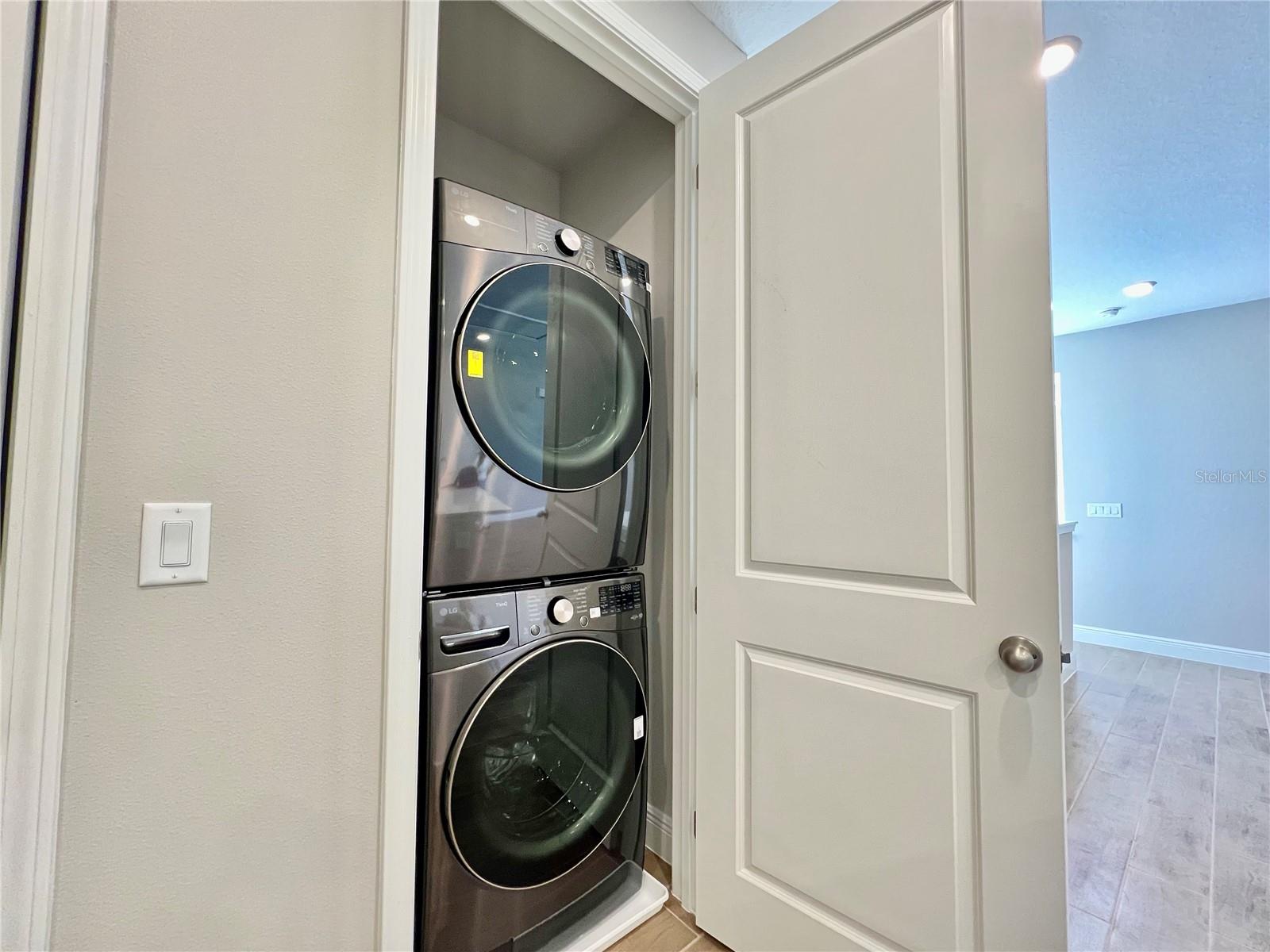 Image 11 of 13 For 10552 Pearson Ave