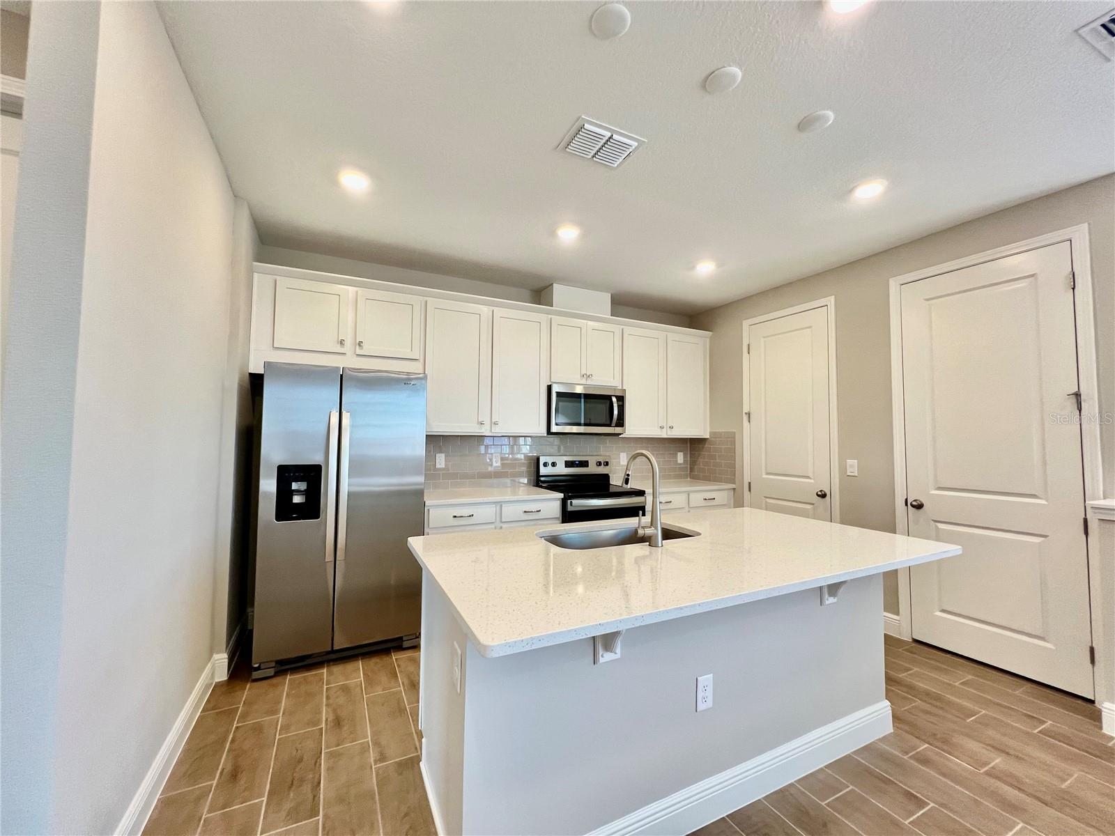 Image 5 of 13 For 10552 Pearson Ave