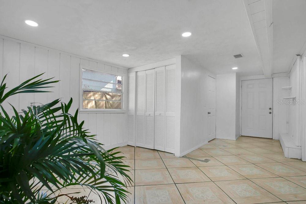 Image 17 of 19 For 10116 Union Park Drive