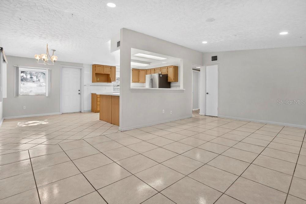 Image 7 of 19 For 10116 Union Park Drive