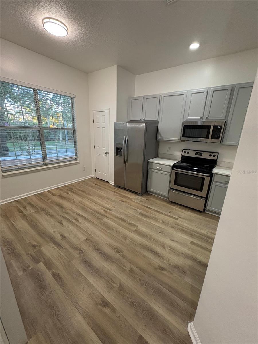 Image 15 of 23 For 7531 Bay Port Road 14