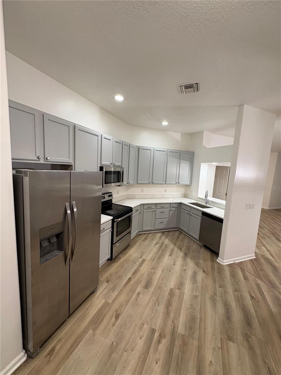 Image 18 of 23 For 7531 Bay Port Road 14