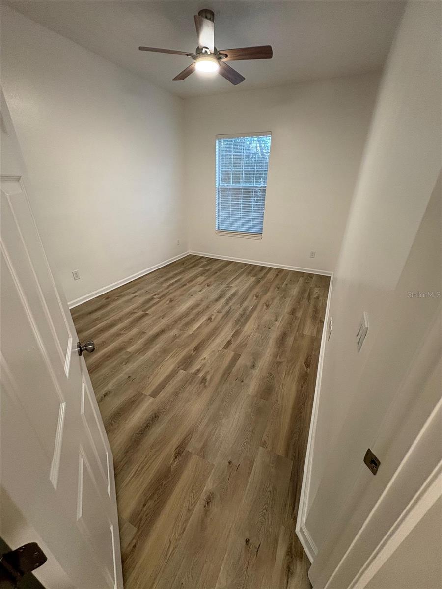 Image 7 of 23 For 7531 Bay Port Road 14