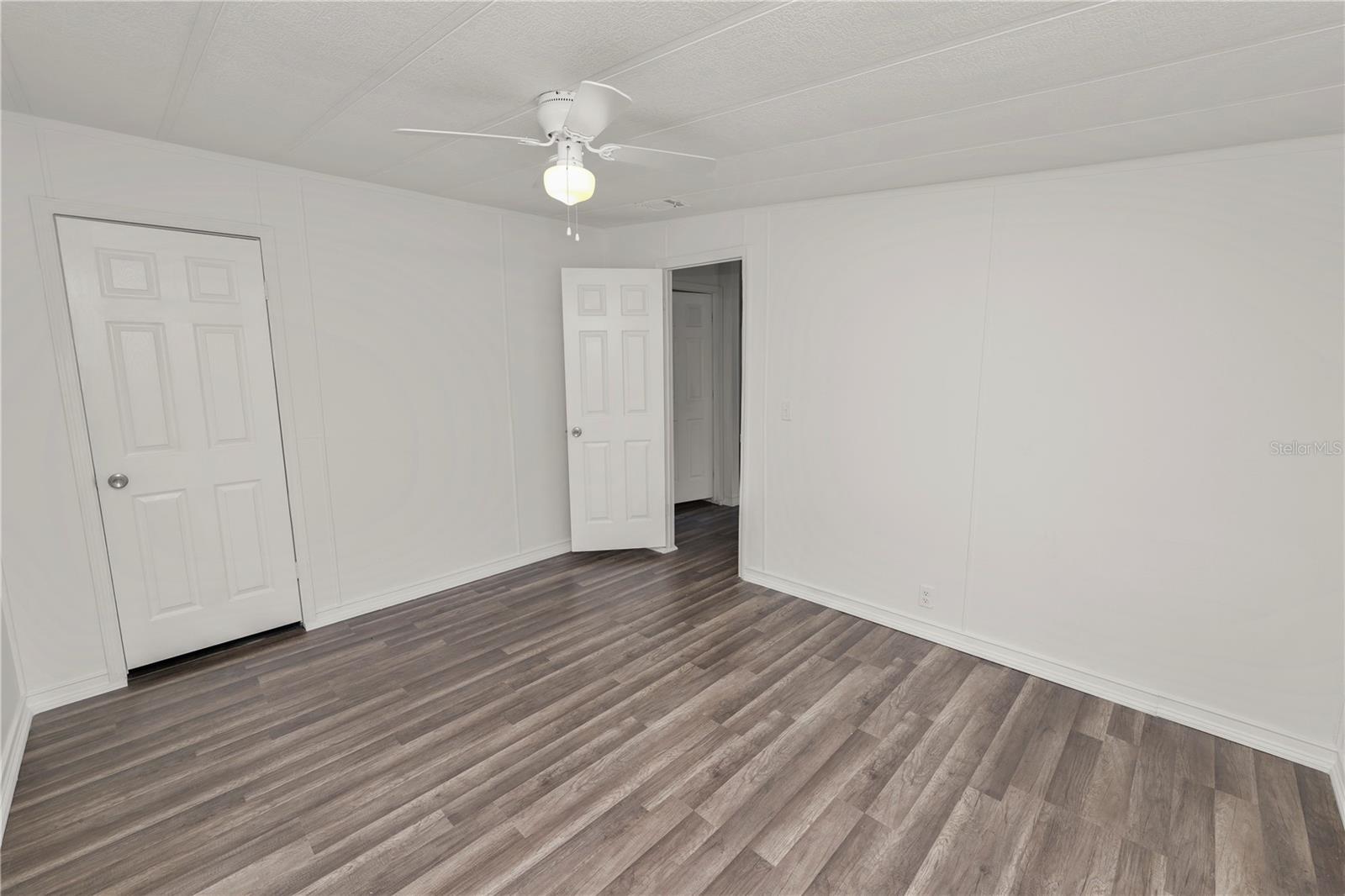 Image 23 of 45 For 10850 Country Haven Drive