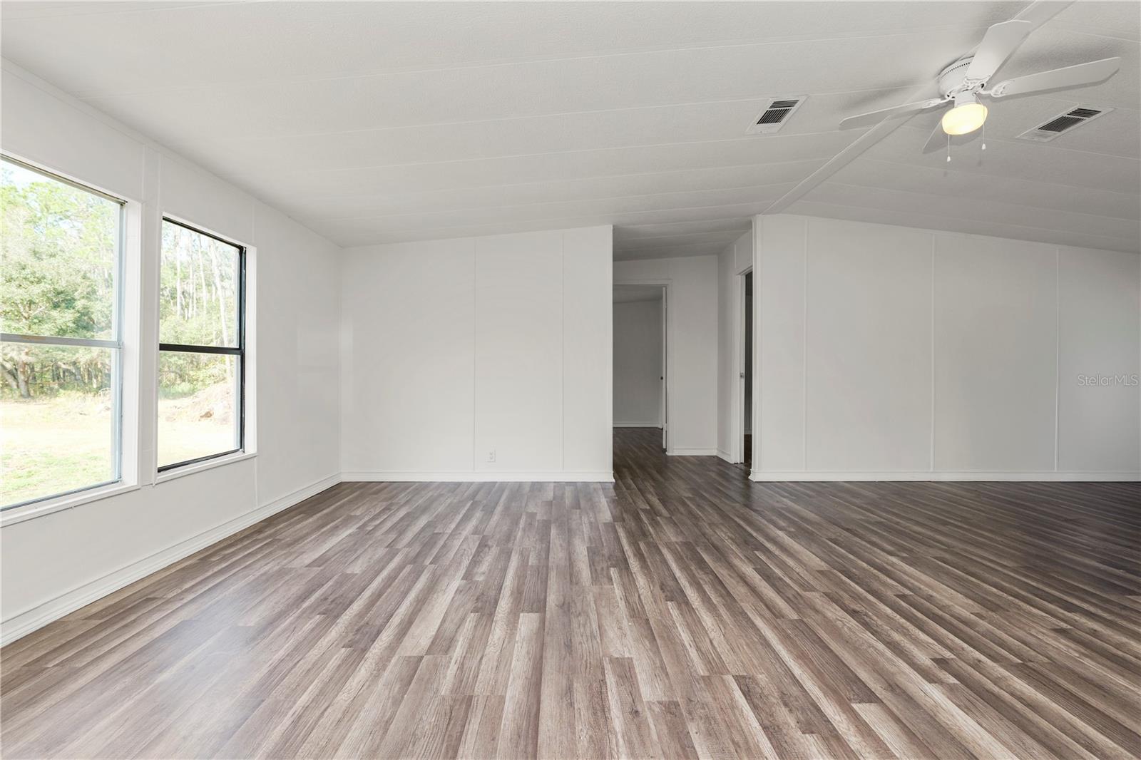 Image 25 of 45 For 10850 Country Haven Drive