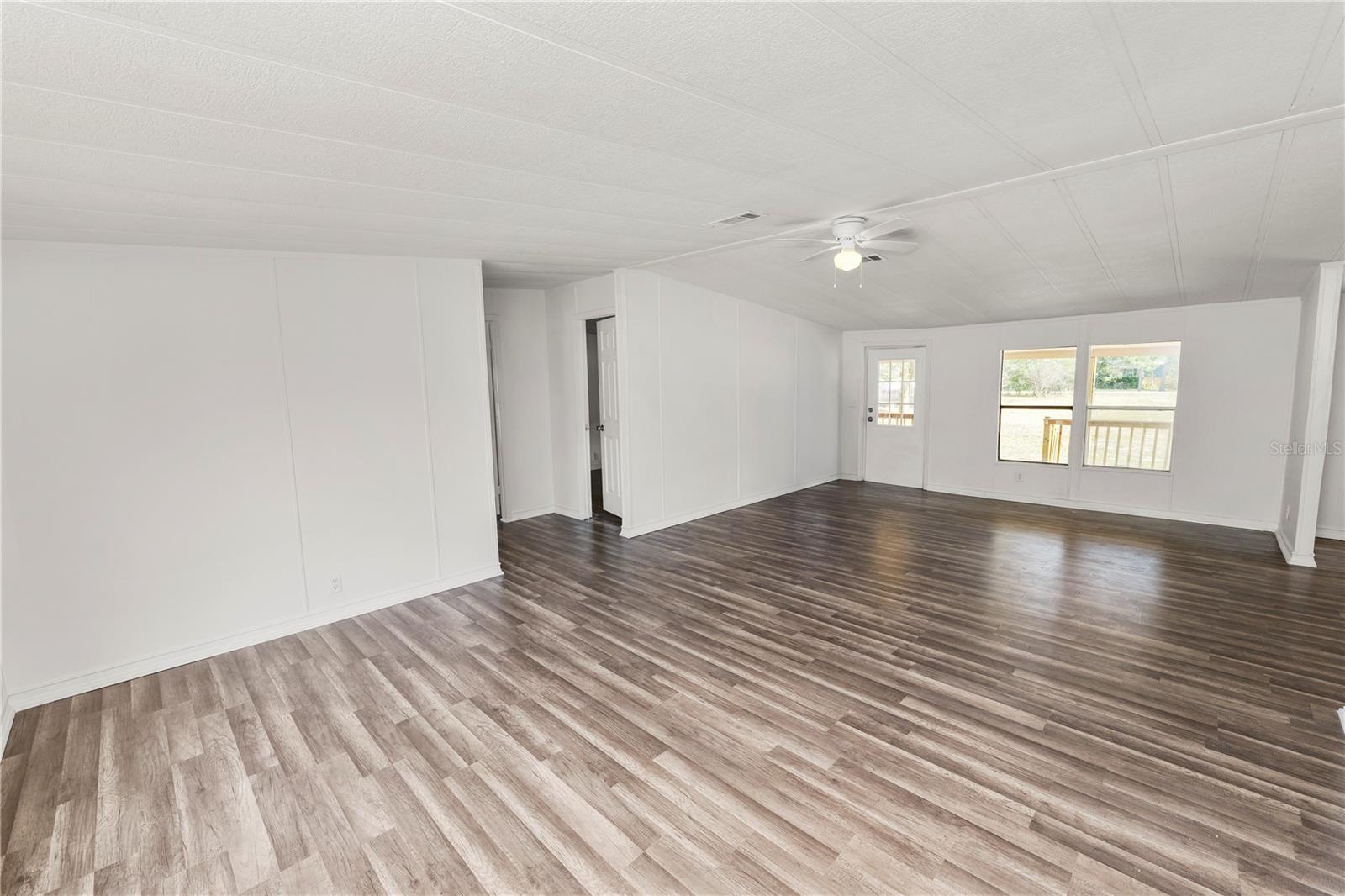 Image 27 of 45 For 10850 Country Haven Drive