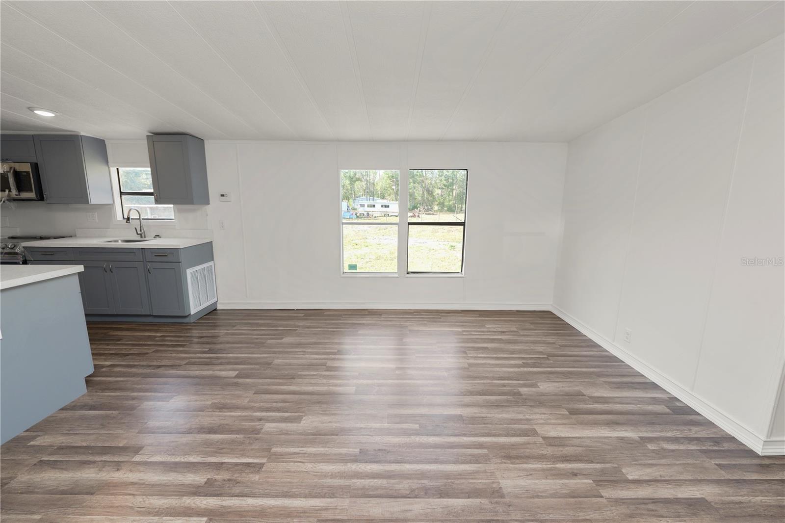 Image 7 of 45 For 10850 Country Haven Drive